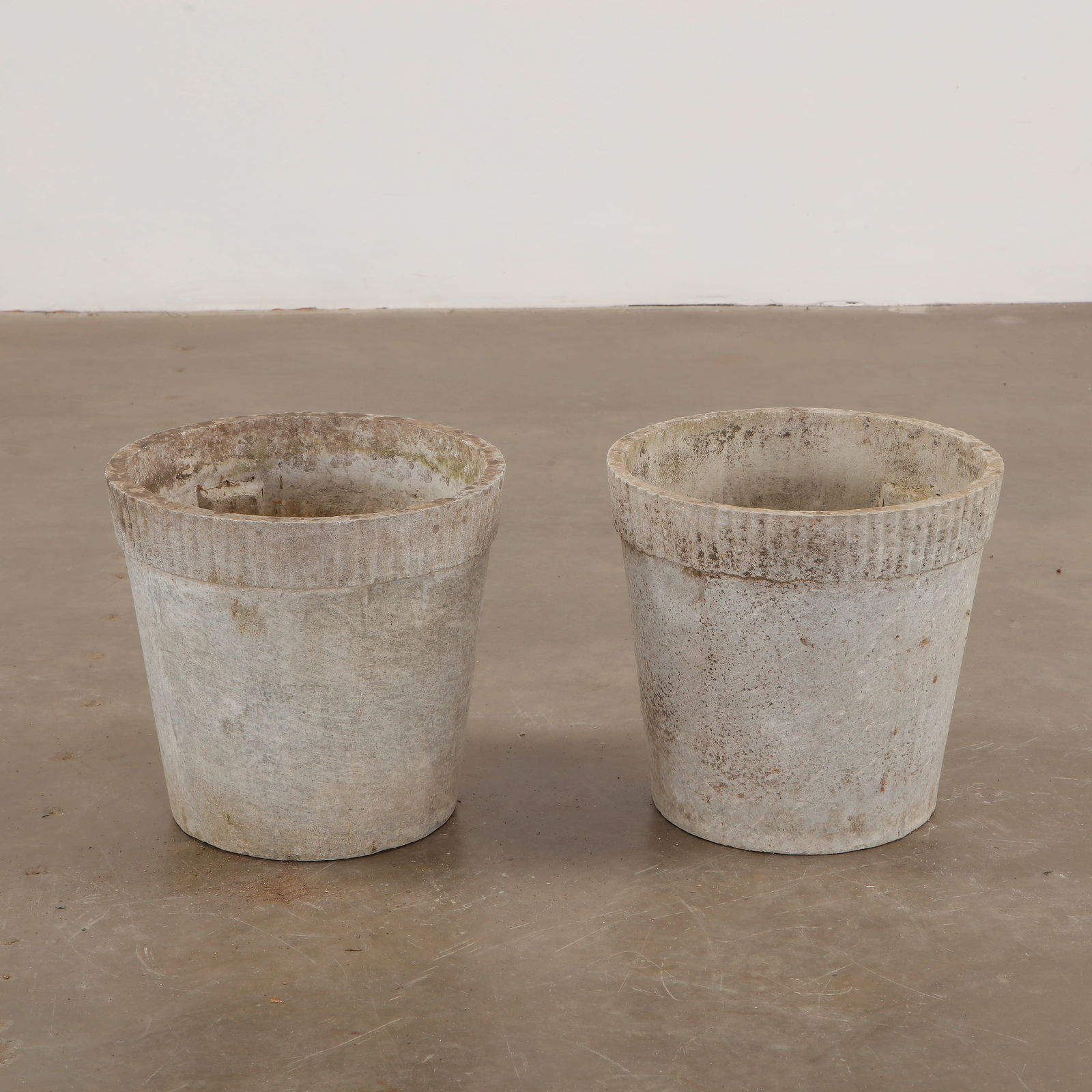 Pair of Grey Willy Guhl Round Planters, 1960s (1 of 10)