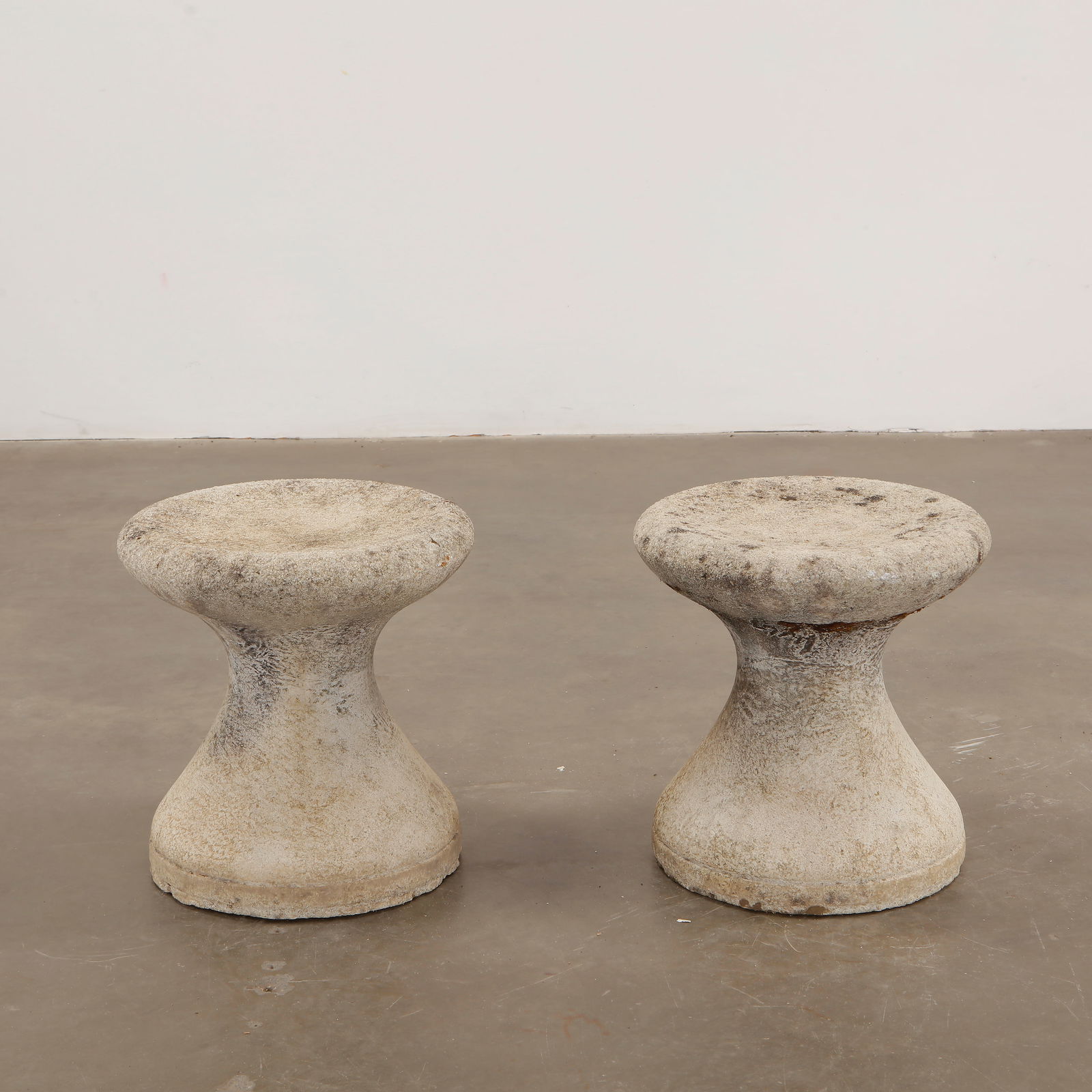 Pair of Cement Stools by Angelo Mangiarotti, 1960s (1 of 7)