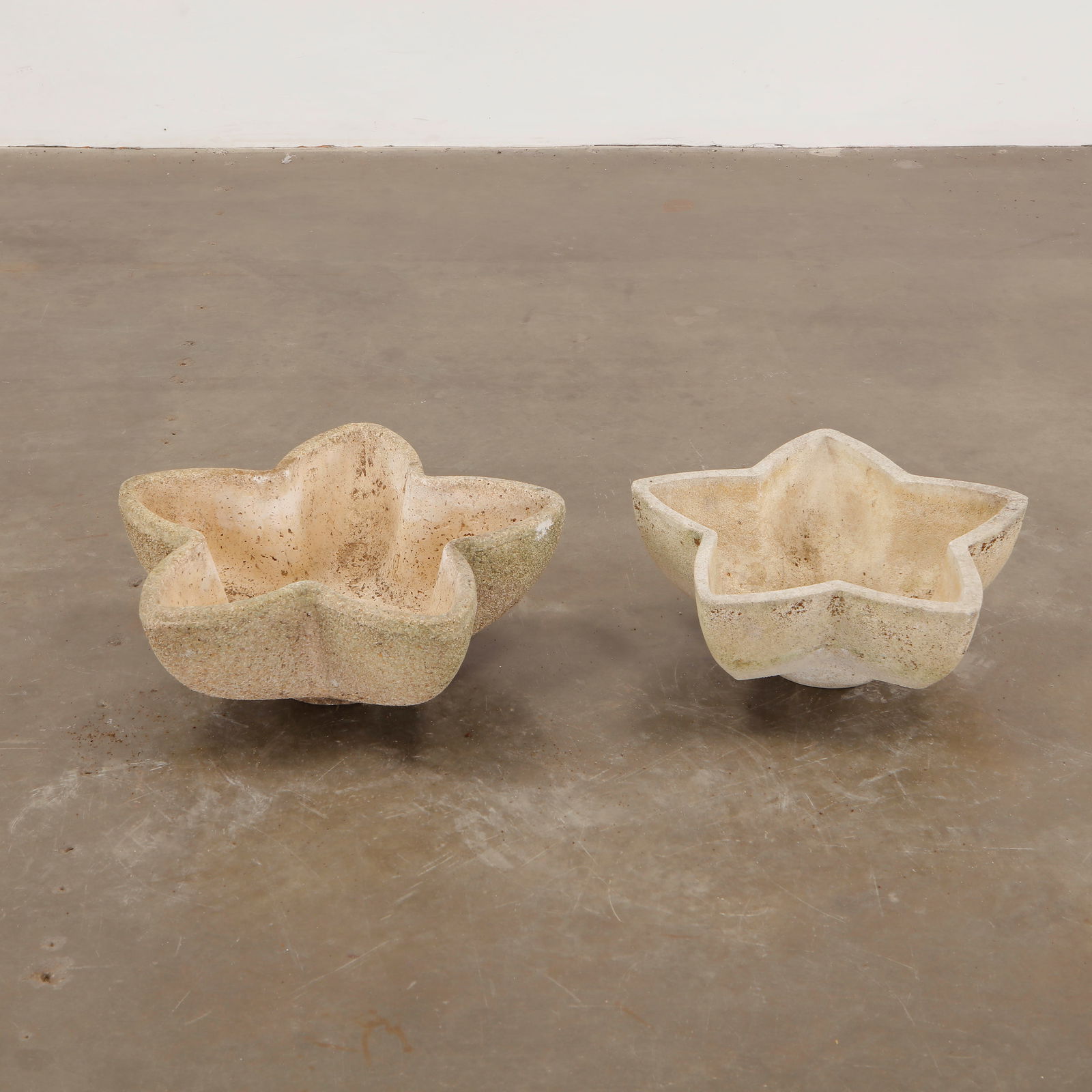 Pair of Star-Shaped Planters, 1960s (1 of 7)