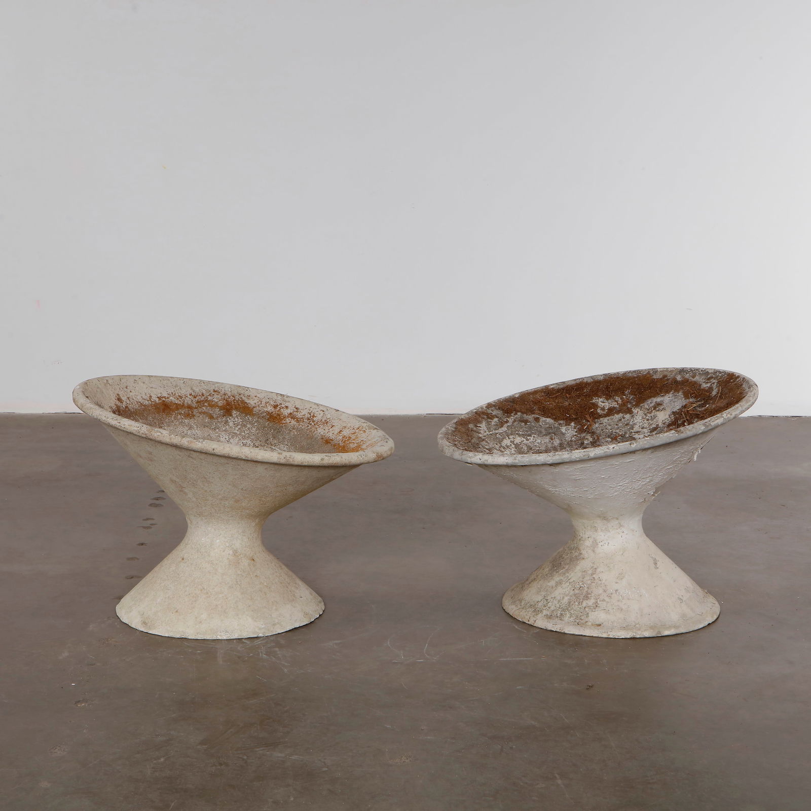 Pair of Tall Willy Guhl Off Kilter Planters, 1960s (1 of 12)