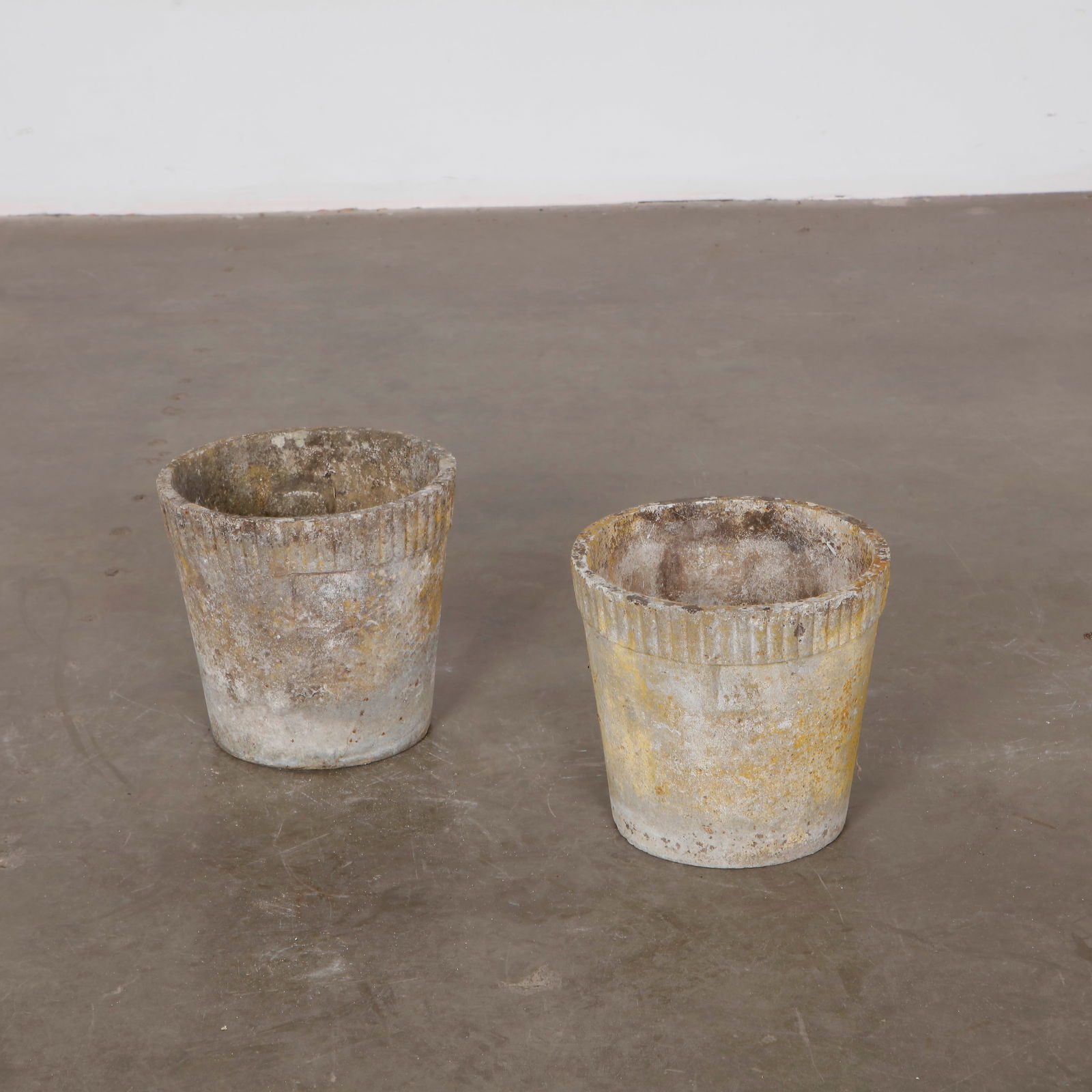 Pair of Round Willy Guhl Planters, 1960s (1 of 10)