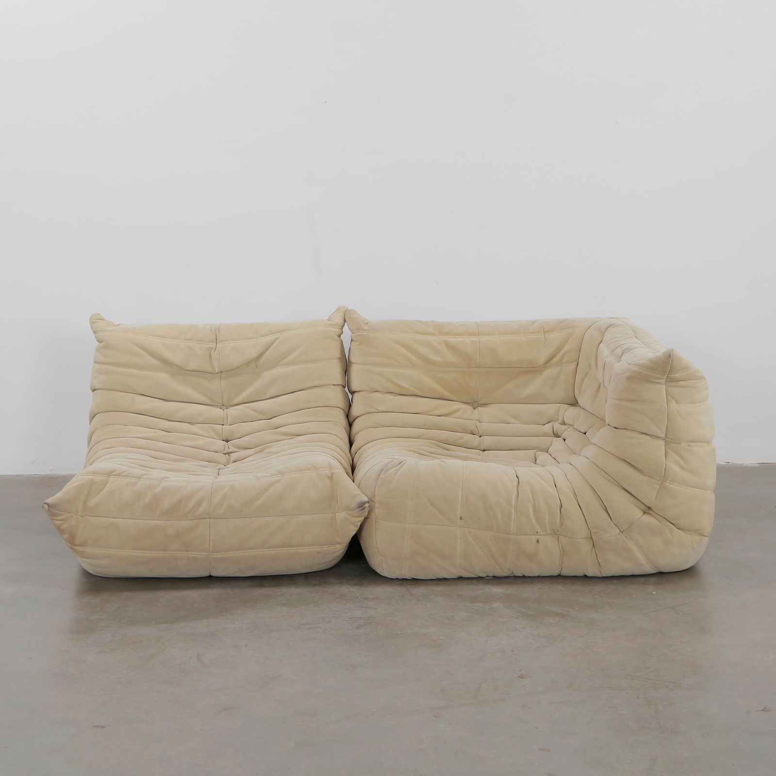 Michel Ducaroy for Ligne Roset, Biege Togo Chair and Corner, 1990s (1 of 19)