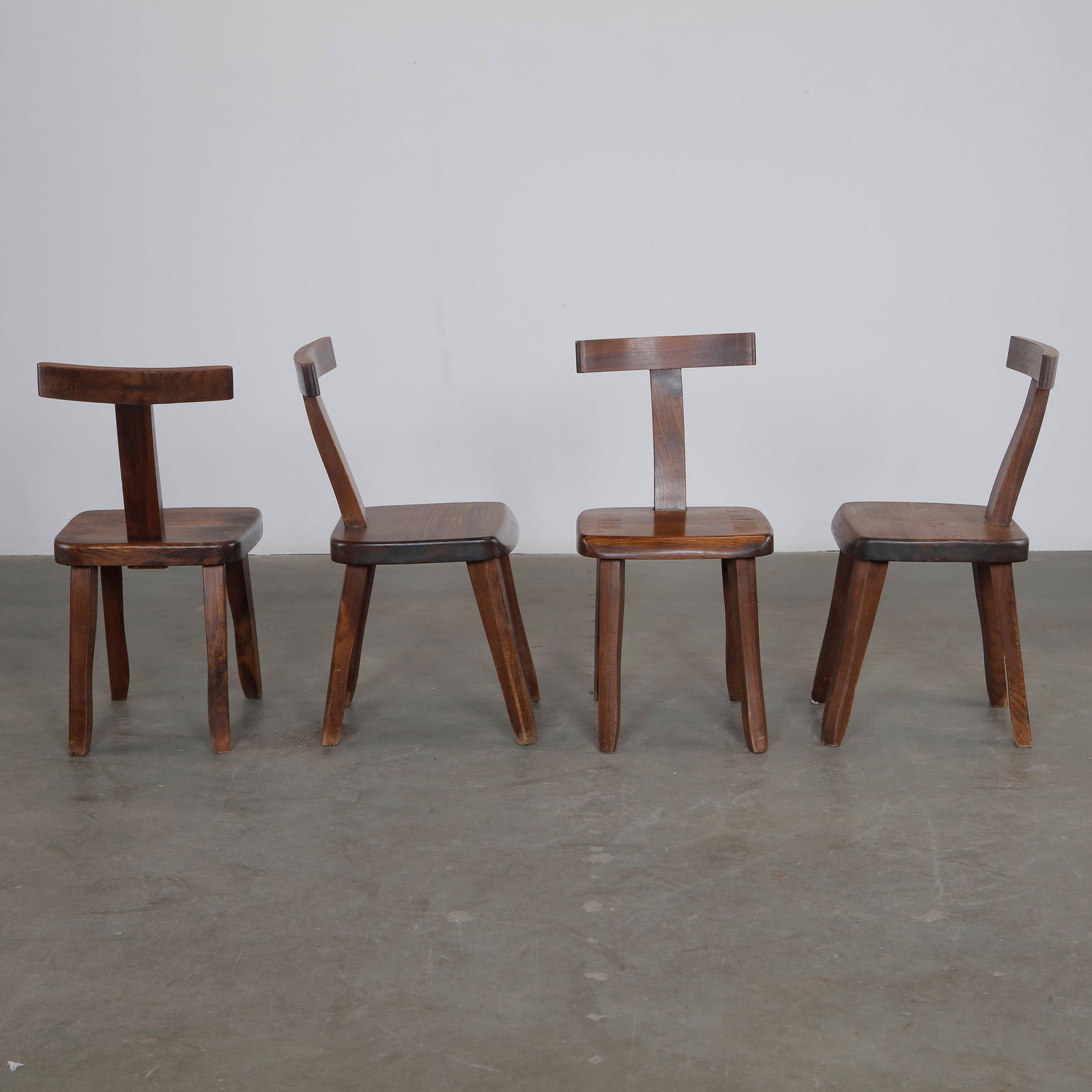 Elena & Olavi Hanninen, Set of Four Brutalist Chairs in Dark Brown Elm, Finland, c. 1960s (1 of 13)