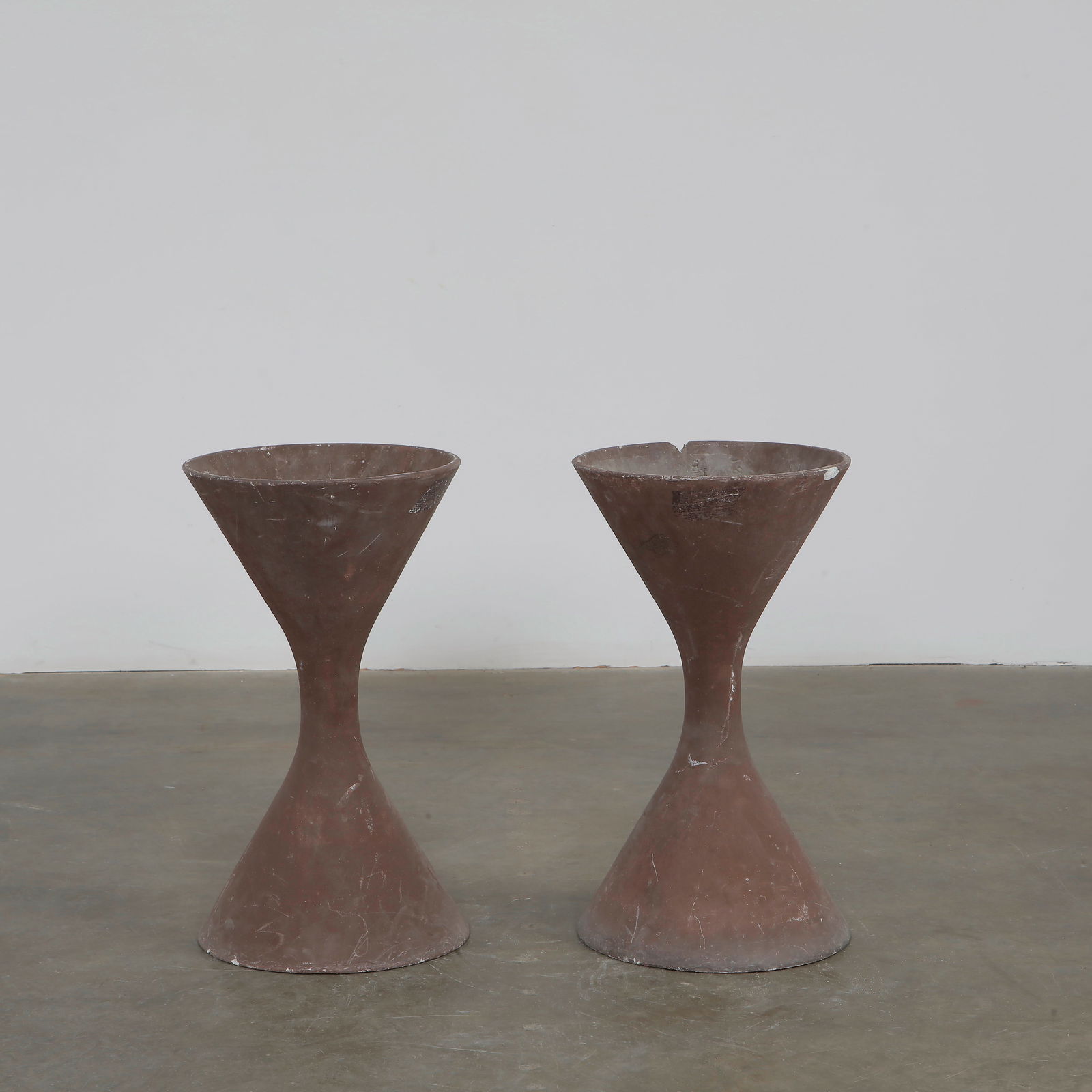 Pair of Small Diabolo Planters by Willy Guhl, 1960s (1 of 8)