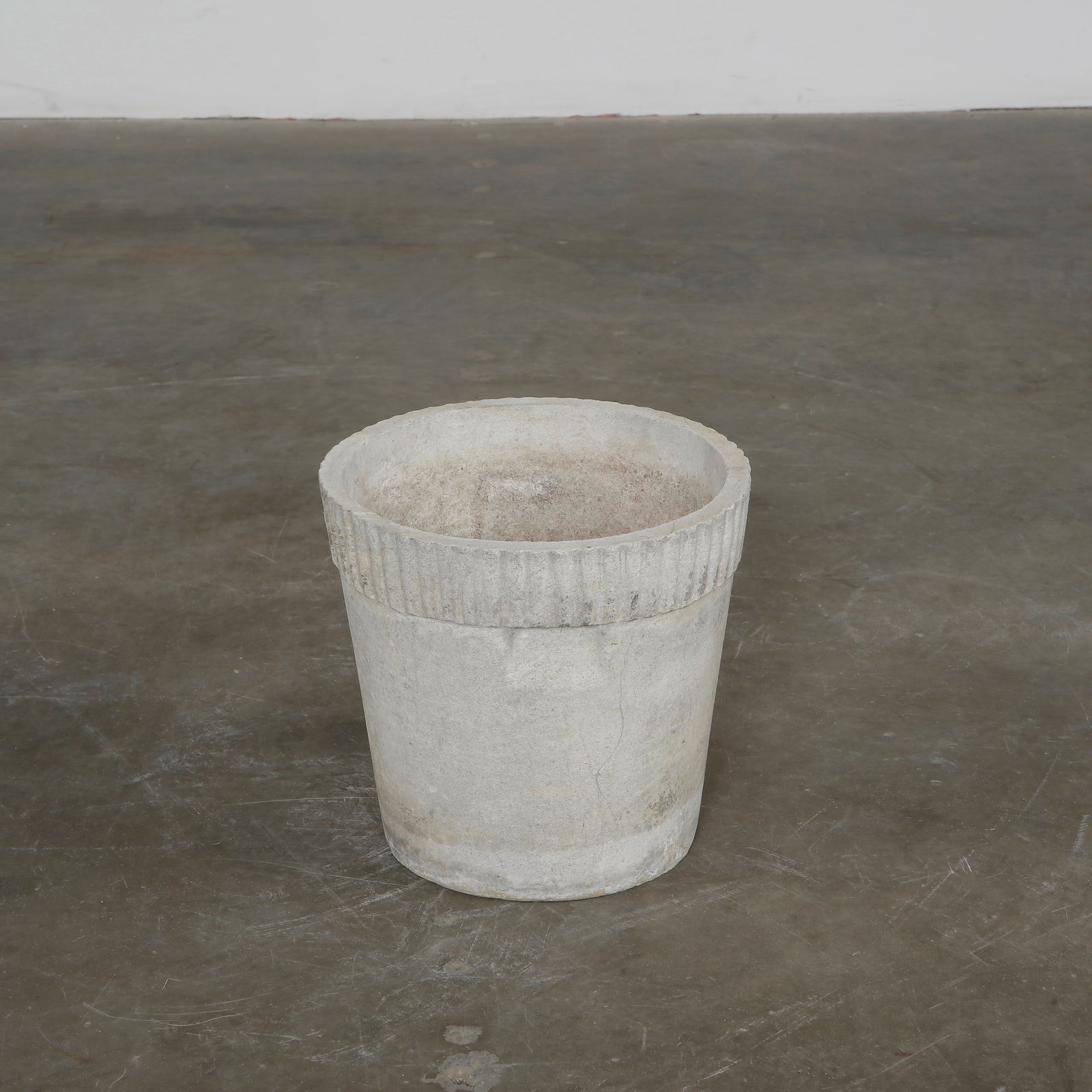 Willy Guhl, Round Planter, 1960s (1 of 7)