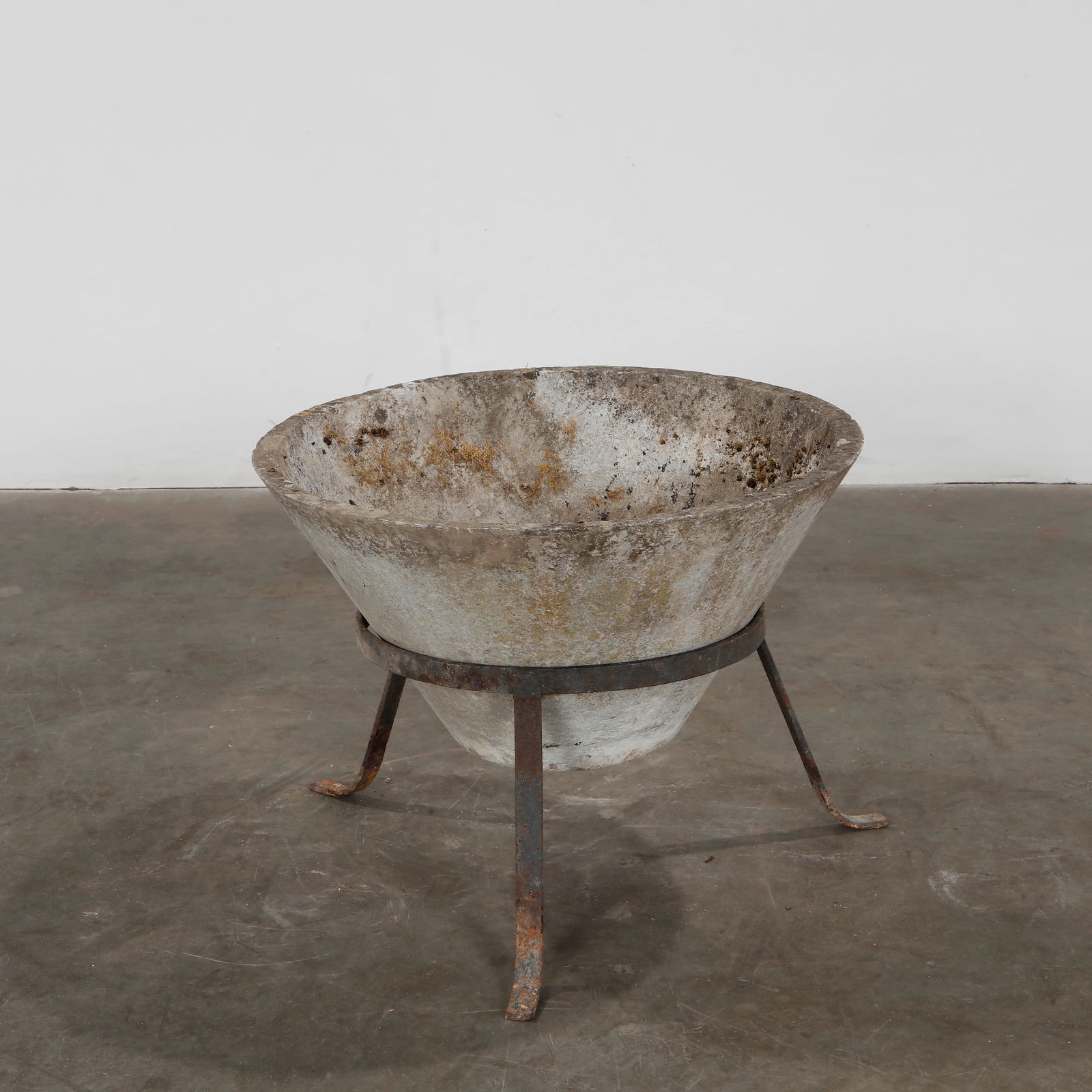 Willy Guhl, Large Conical Planter on Stand, 1960 (1 of 9)