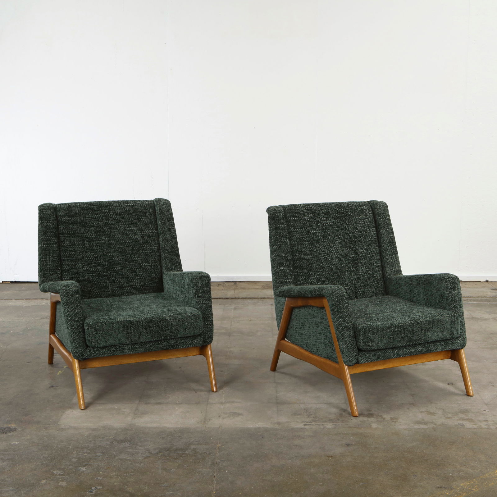 Pair of Italian Mid-Century Armchairs in Green Upholstery with Wood Frames, 1960s (1 of 14)