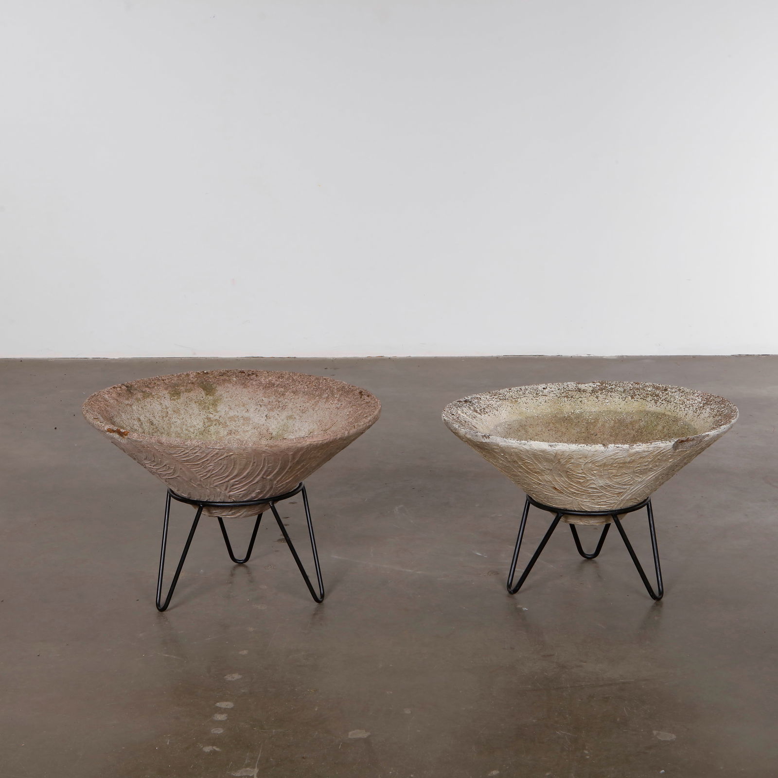 Grandon Fres, Pair of Conical Planters with Stands, 1960s (1 of 10)