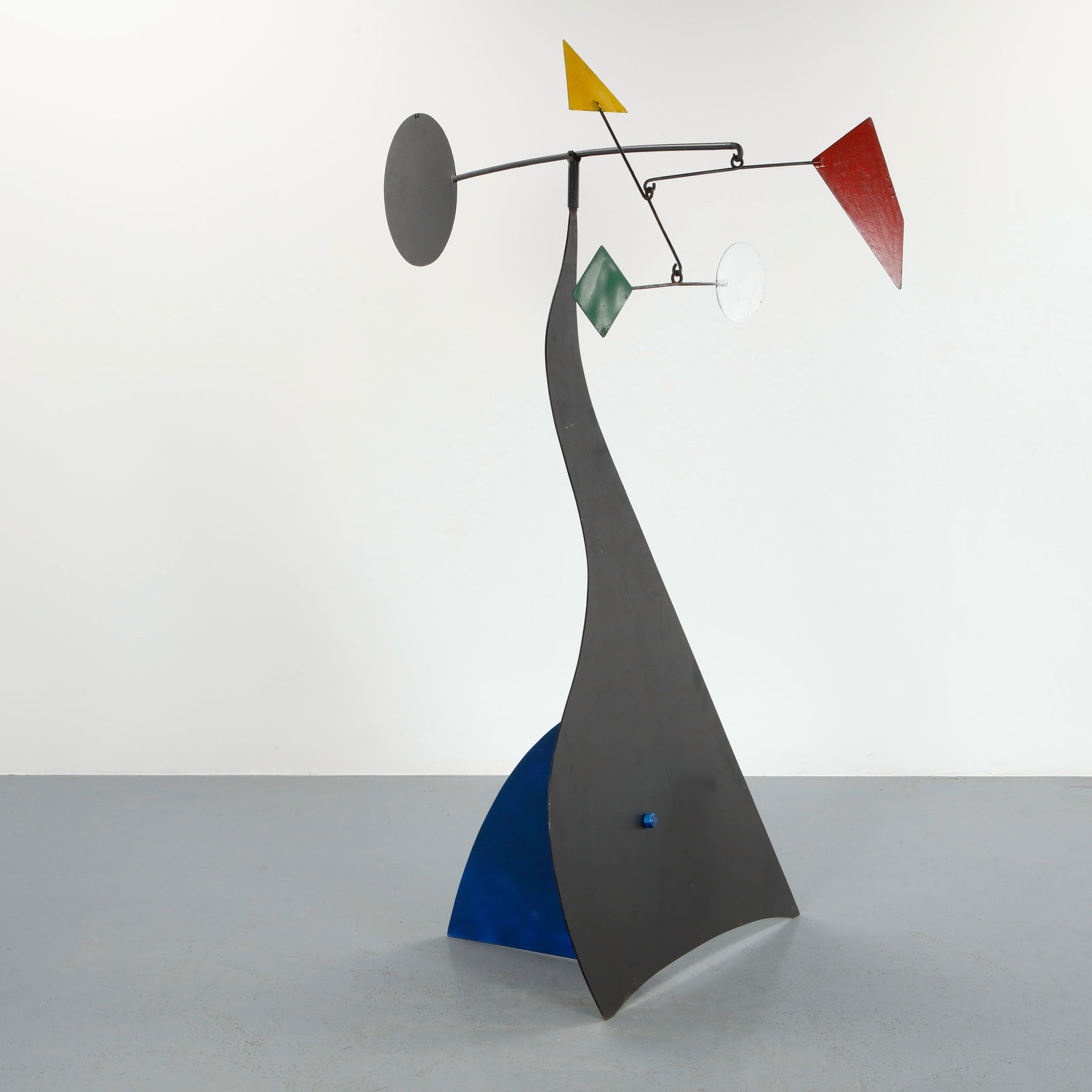 Black Contemporary French Metal Sculpture, Artisan-Crafted, 1980s: Artisan crafted in welded steel, this contemporary sculpture presents a dynamic composition of geometric planes balanced on a central axis. The matte black surface enhances its architectural silhouett