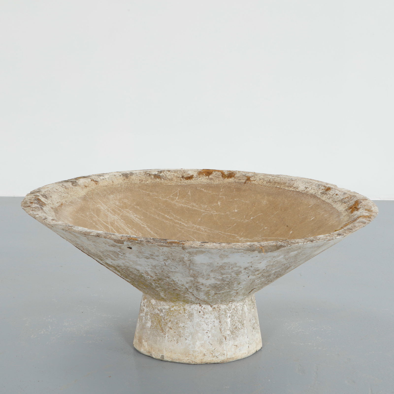 Willy Guhl, Large Bowl Planter with Integrated Concrete Stand, 1960s (1 of 9)