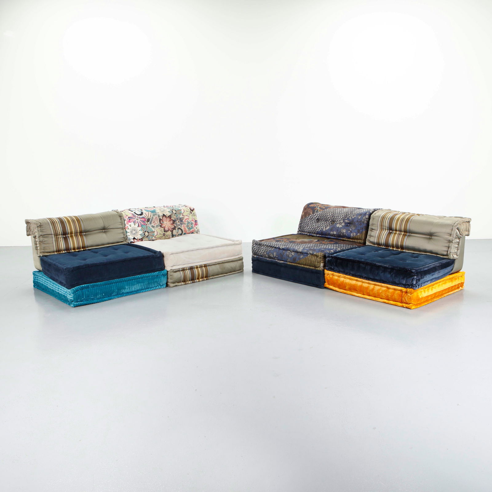 Hans Hopfer for Roche Bobois 12-Piece Mah Jong Sofa with Missoni Fabric, France, 2019 (1 of 18)