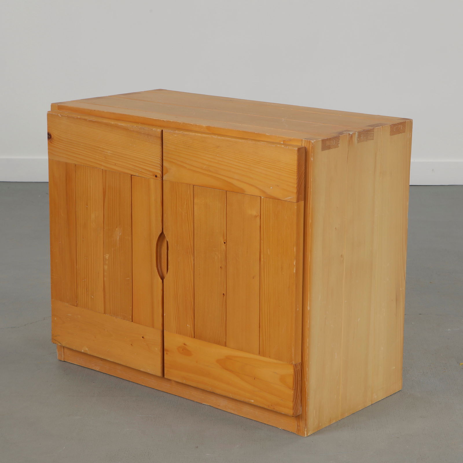 Maison Regain, Pine Sideboard, 1960s (1 of 14)