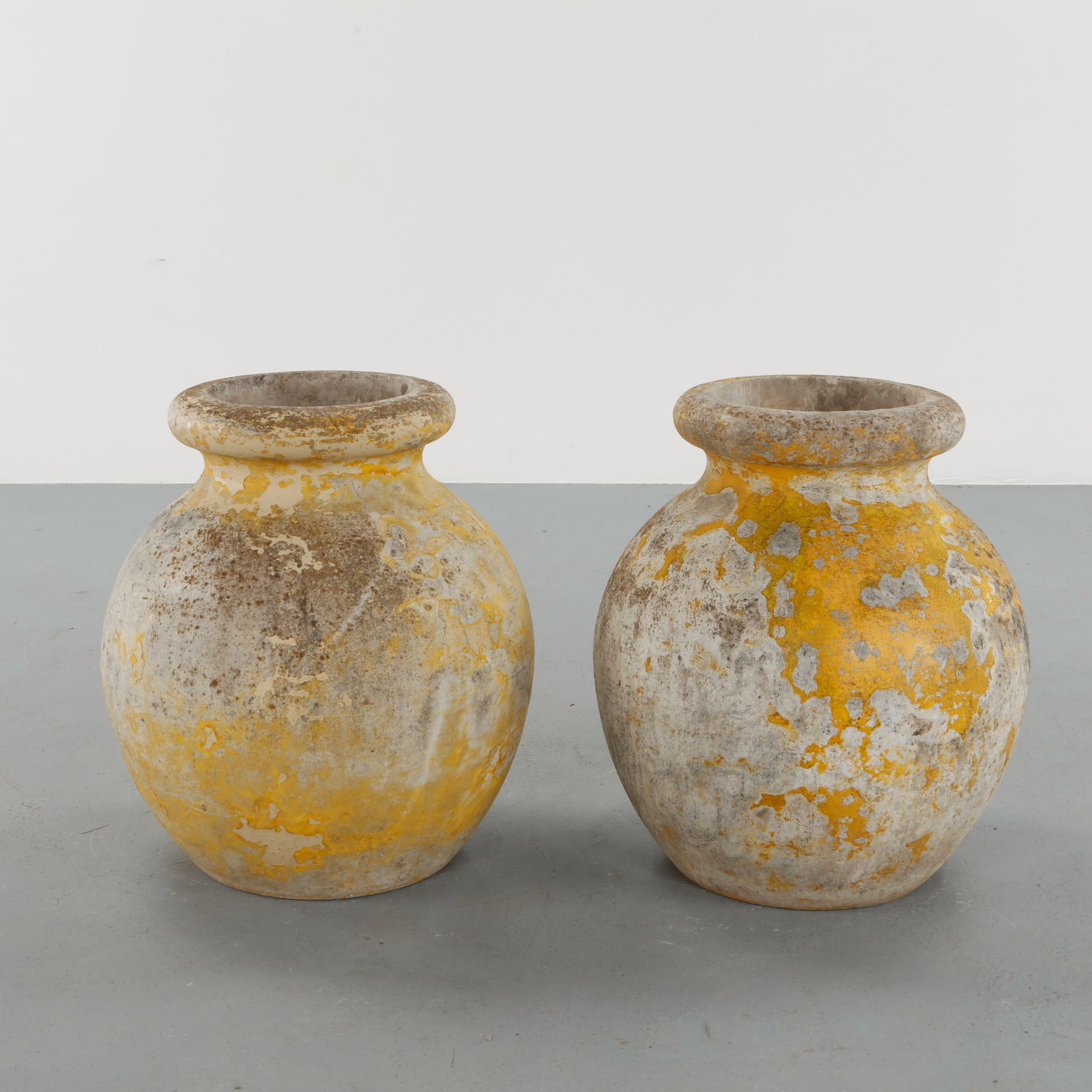 Willy Guhl, Pair of Large Concrete Jar Planters, 1960s (1 of 13)