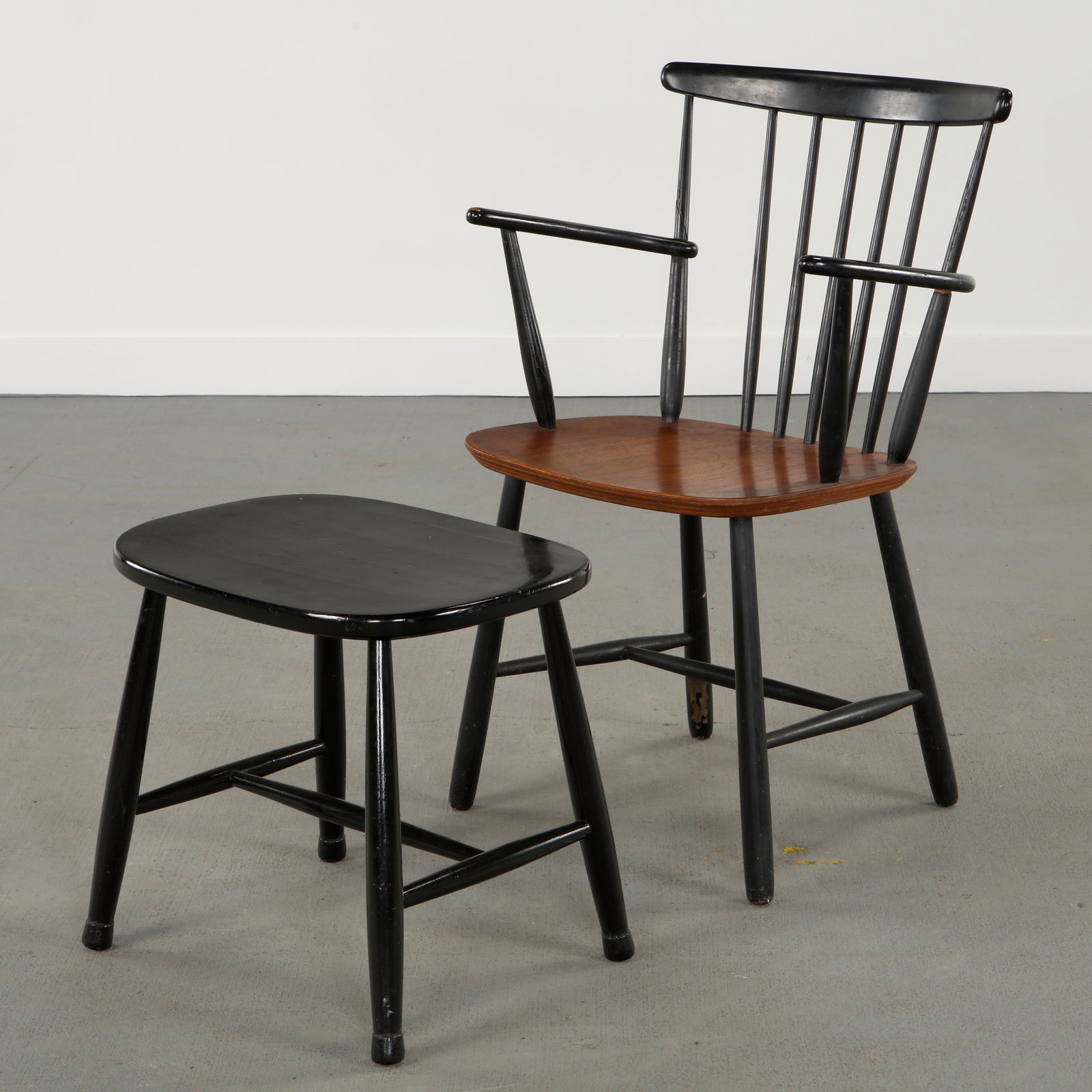 Ilmari Tapiovaara, Wood Chair with Matching Coffee Table, 1960s (1 of 7)