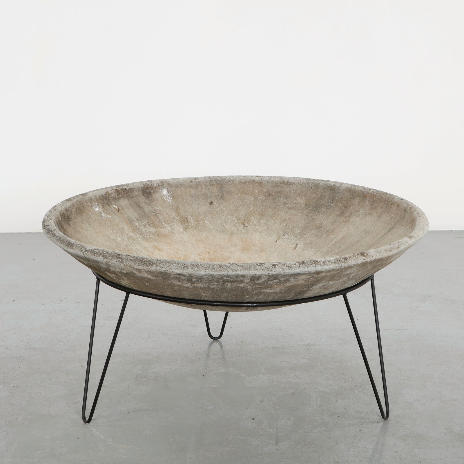 Willy Guhl, Large Bowl Planters on Stand, 1960s: Large round planter by Swiss designer Willy Guhl for Eternit, showcasing a magnificent aged patina across its fiber cement surface. The generous bowl form rests on its original concrete stand, creatin