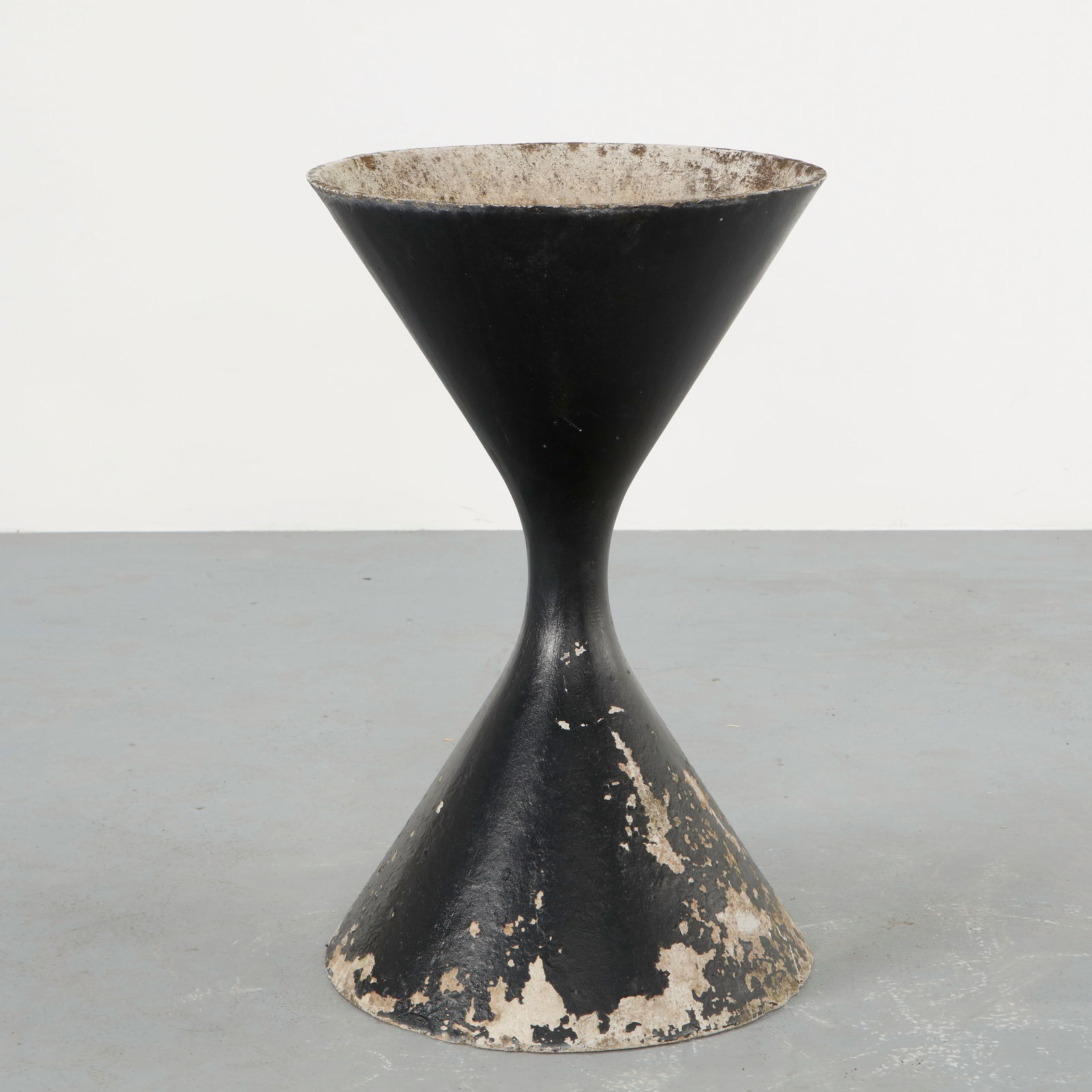 Willy Guhl, Large Diabolo Planter, 1960s: Pair of Willy Guhl large diabolo planters manufactured by Eternit, Switzerland. Height: 36 in. Width: 22 in.