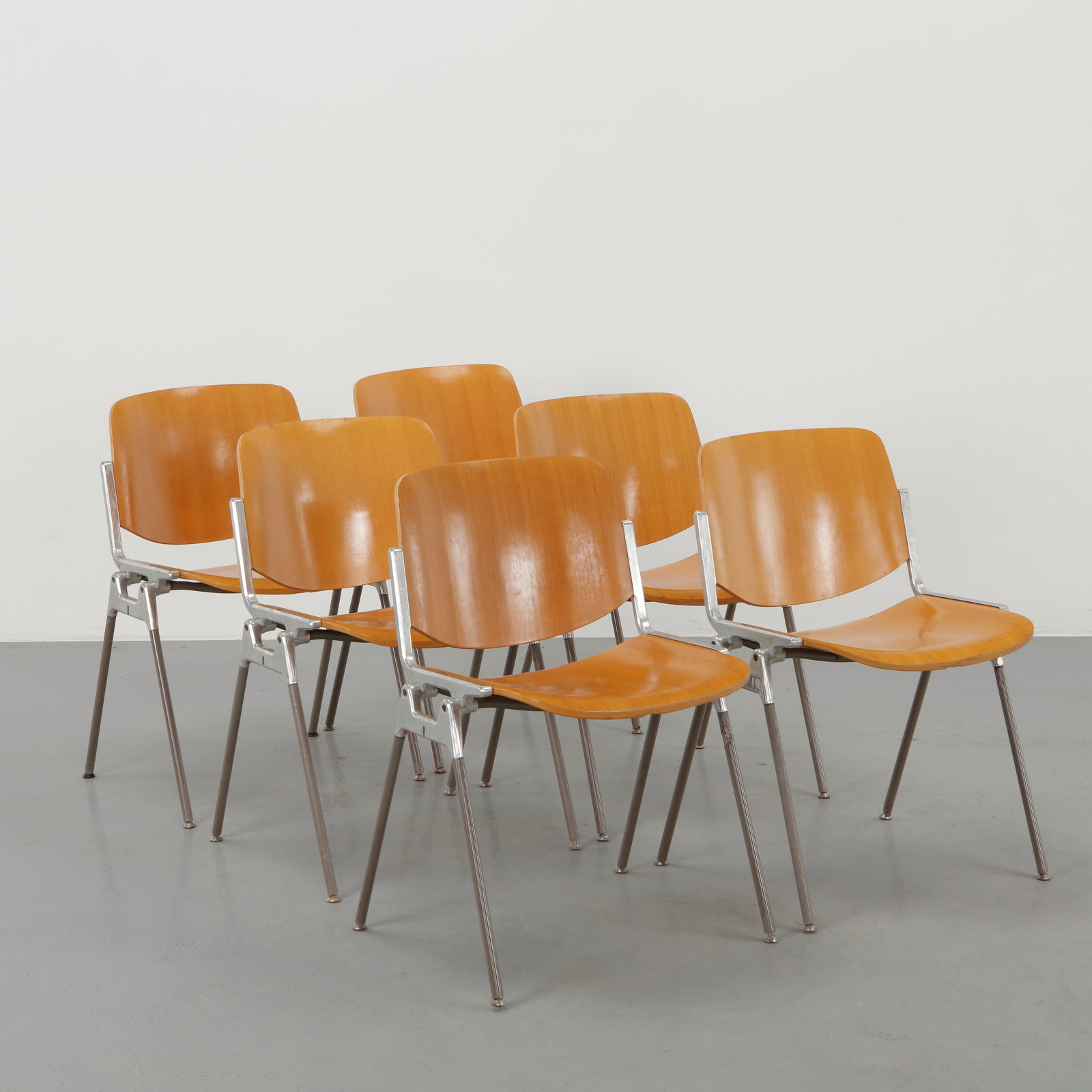 Giancarlo Piretti for Castelli, Set of Six Model 106 Stacking Chairs, 1960s (1 of 20)