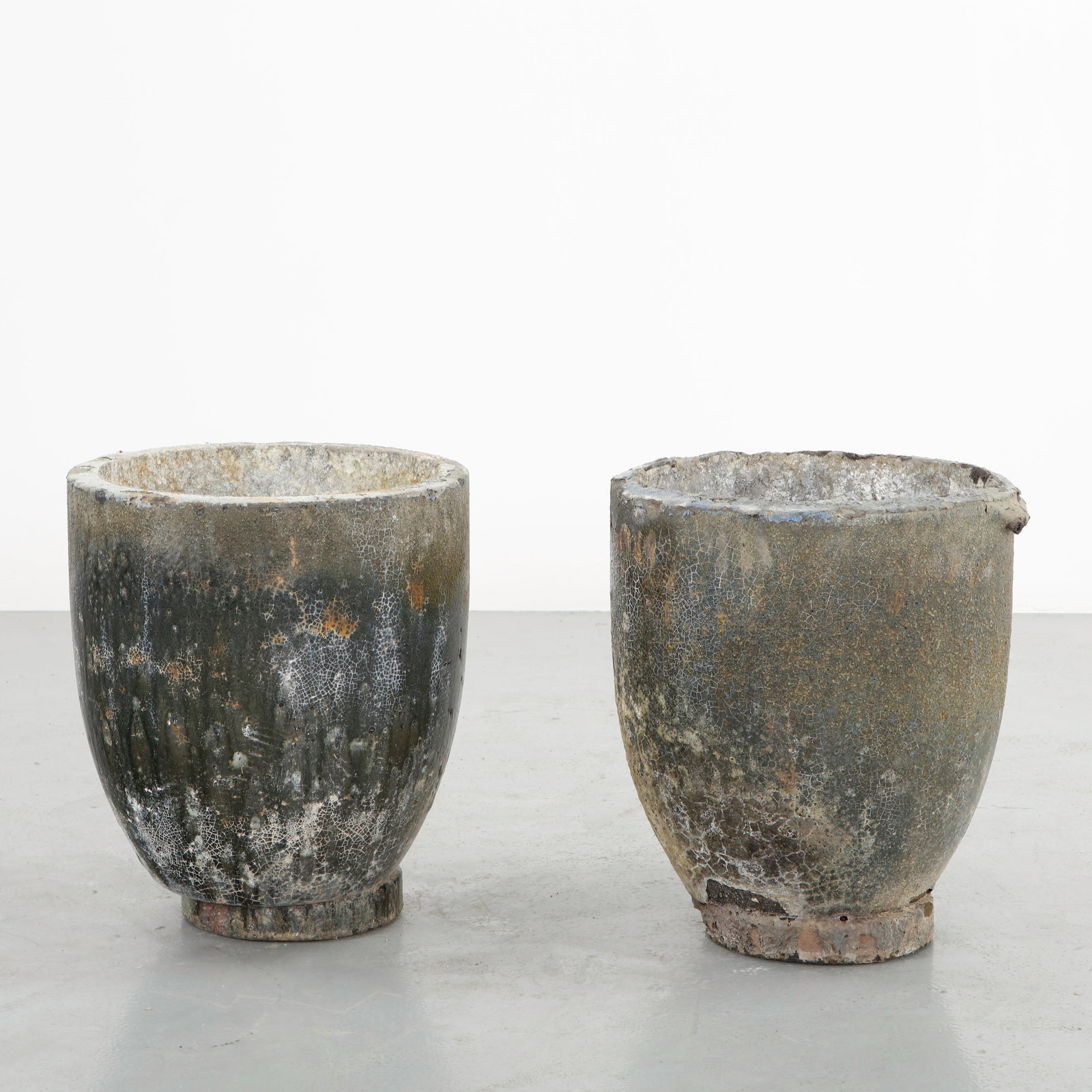 Pair of Foundry Planters, 1960s (1 of 16)