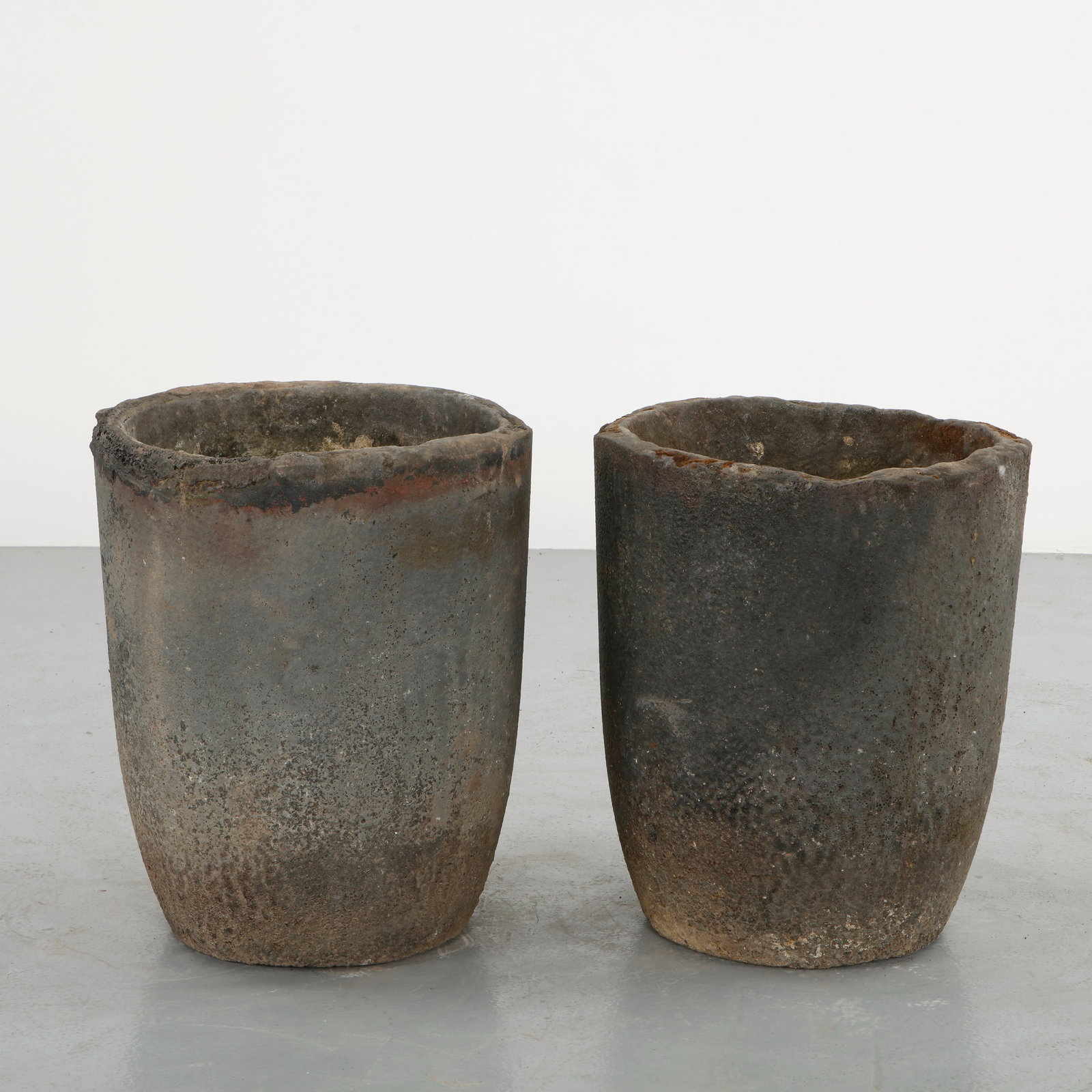 Pair of Foundry Planters, 1960s (1 of 14)