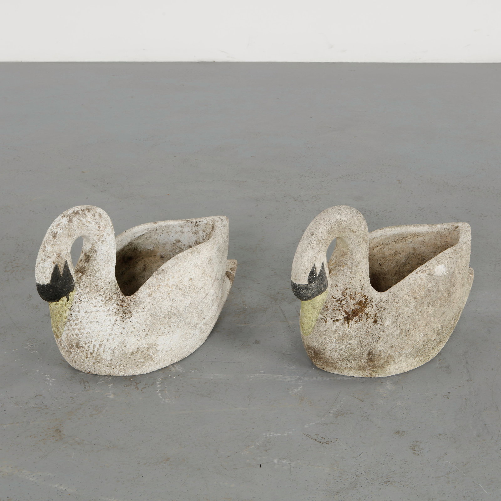Pair of Concrete Swan Planters, 1960s (1 of 14)