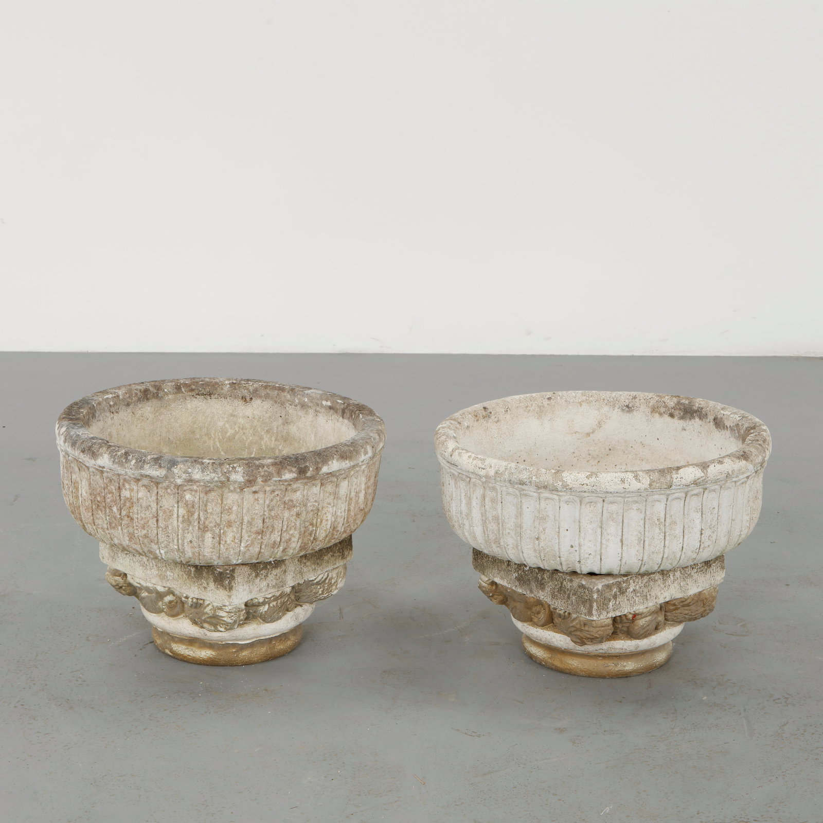 Pair of Round Concrete Planters on Stands, 1960s (1 of 13)