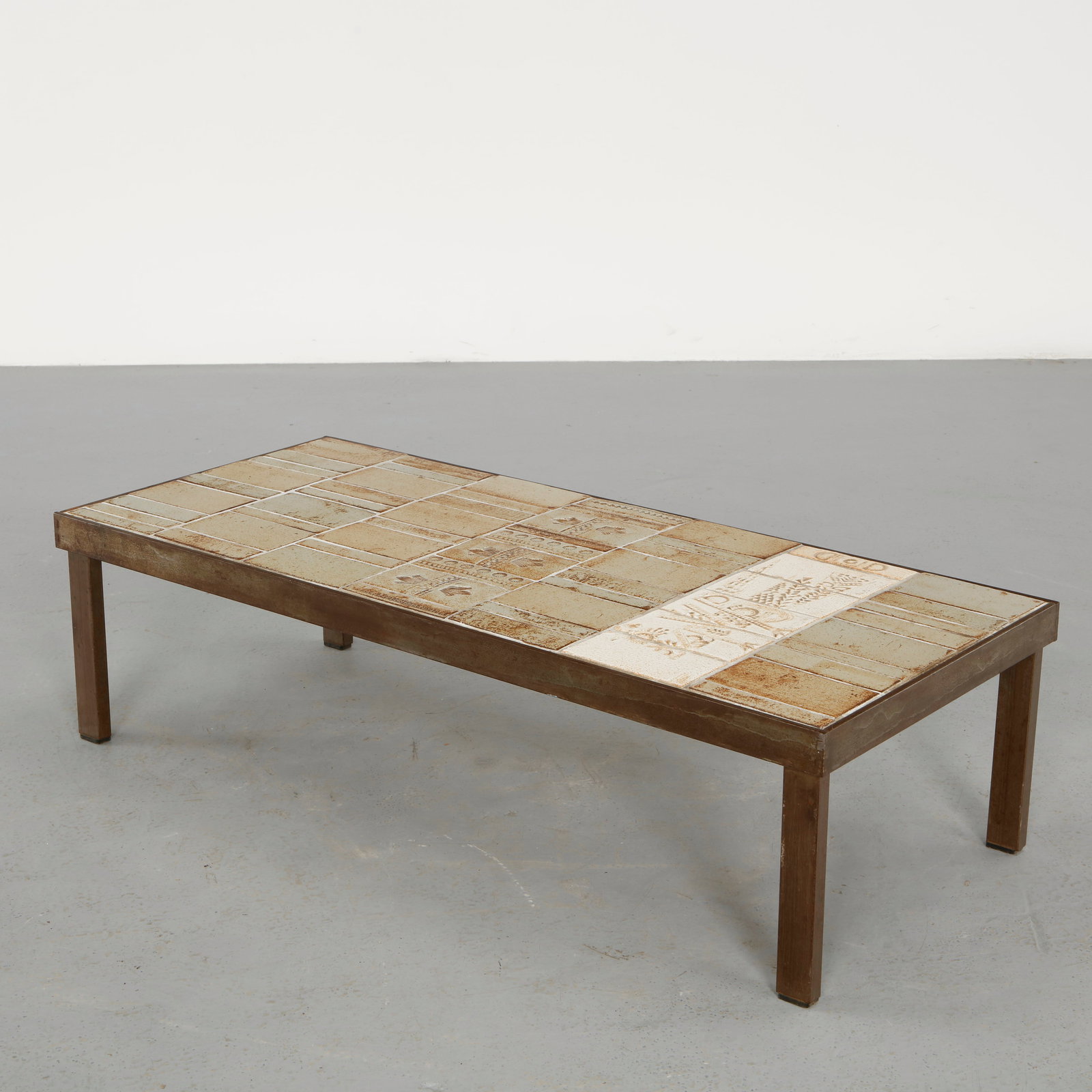 Roger Capron, Rectangular Garrigue Coffee Table with Graphic Tile, 1960s (1 of 14)