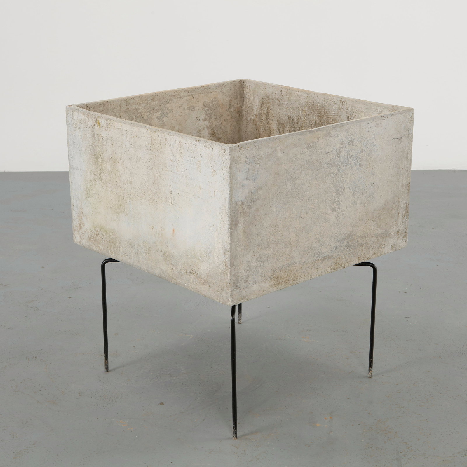 Willy Guhl, Large Square Planter on Stand, 1960s: Large scale square planter by Willy Guhl for Eternit executed in molded fiber cement and elevated on a delicate metal base. The generous proportions and clean lines emphasize the sculptural clarity