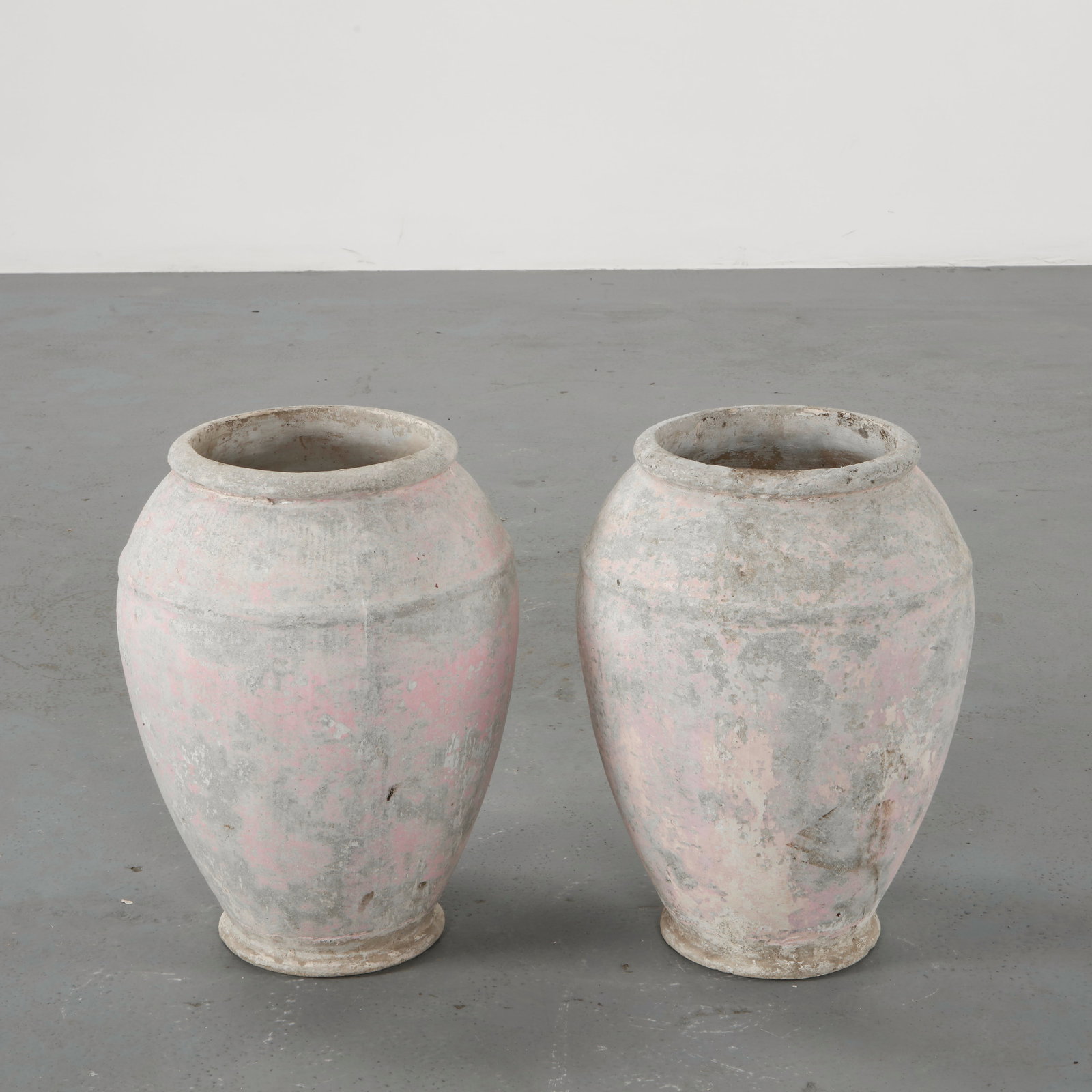 Willy Guhl, Pair of Urn Planters, 1960s (1 of 12)
