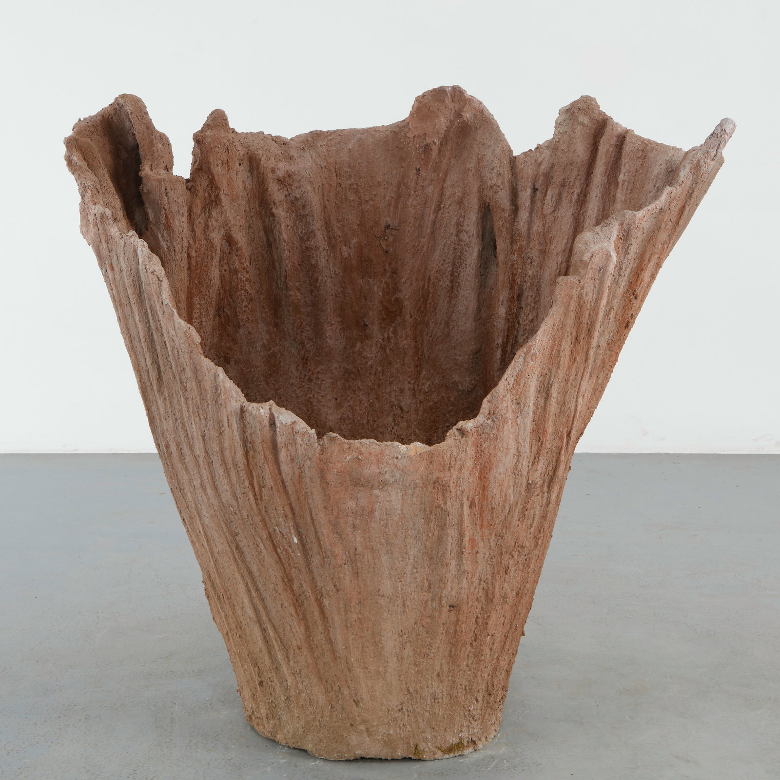 Monumental Faux Bois Planter (1 of 16)