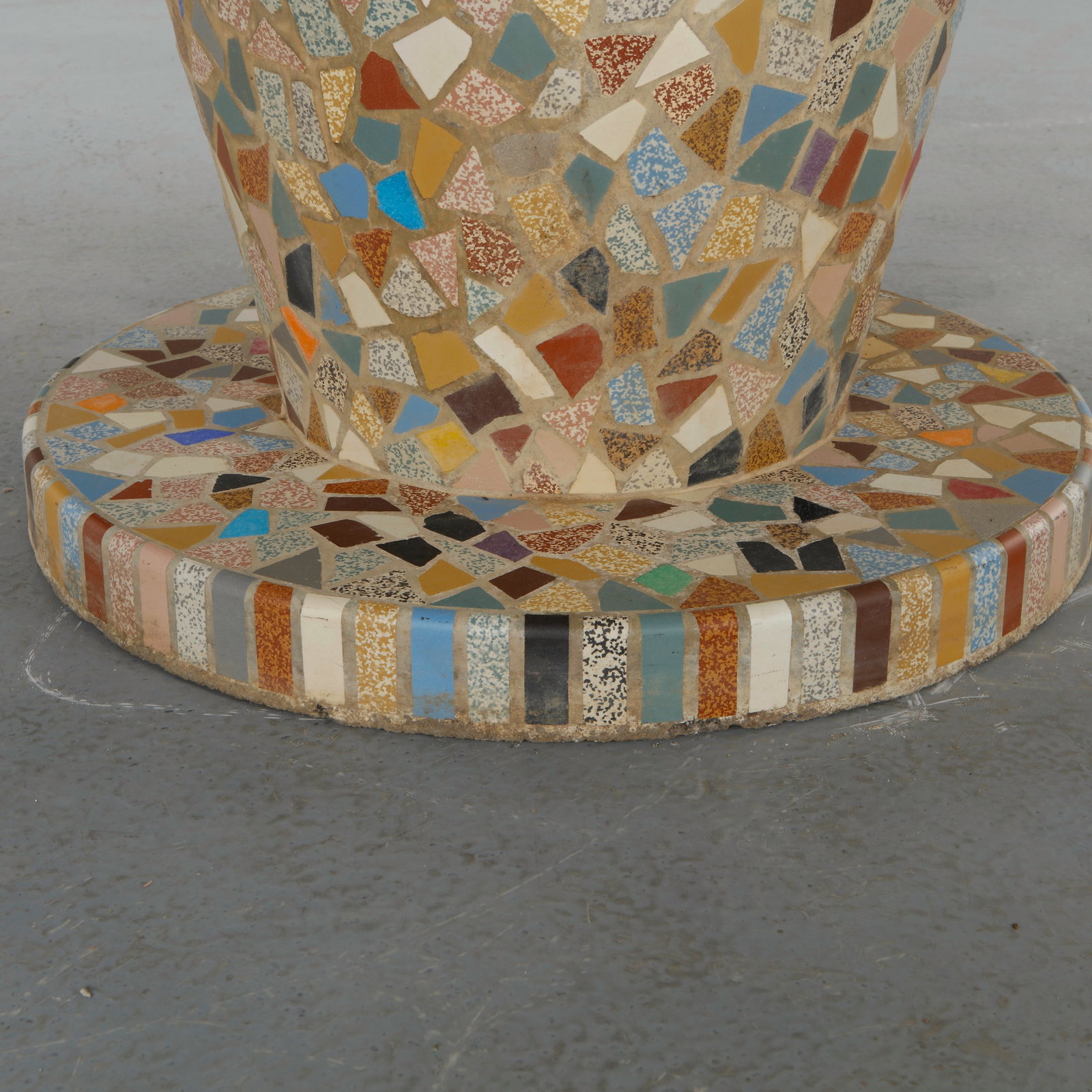 Scalloped Edge Mosaic Tile Dining Table, 1960s - 10