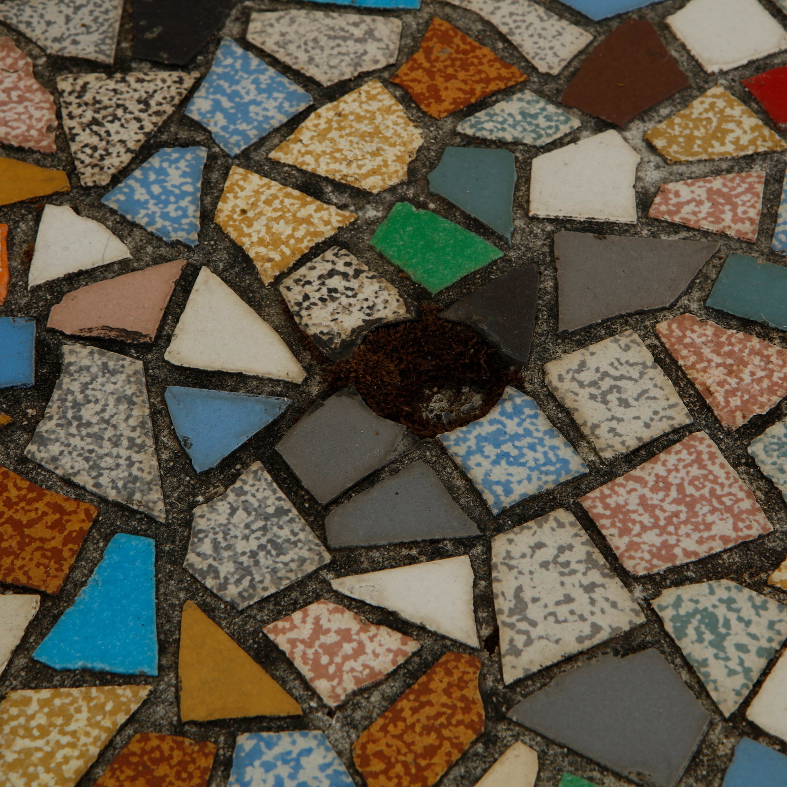 Scalloped Edge Mosaic Tile Dining Table, 1960s - 6