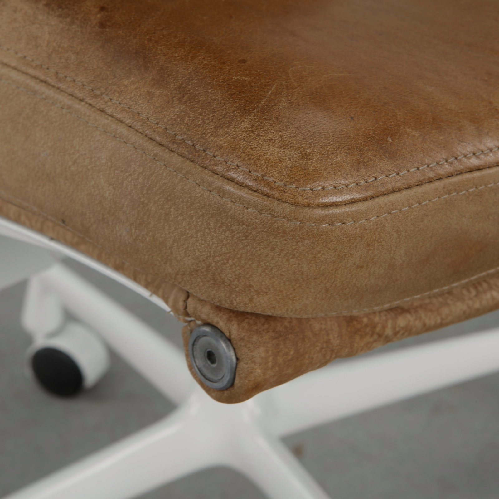 Herman Miller Eames Soft Pad Executive Chair in Camel Leather - 11