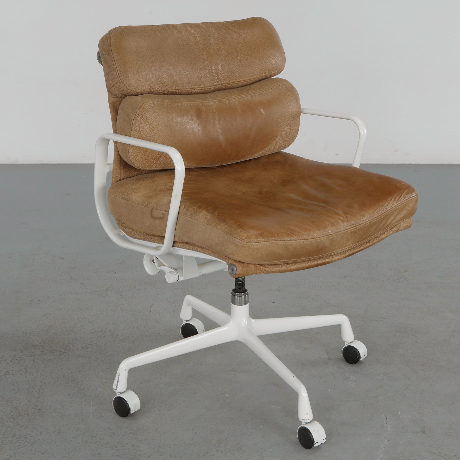 Herman Miller Eames Soft Pad Executive Chair in Camel Leather - 8