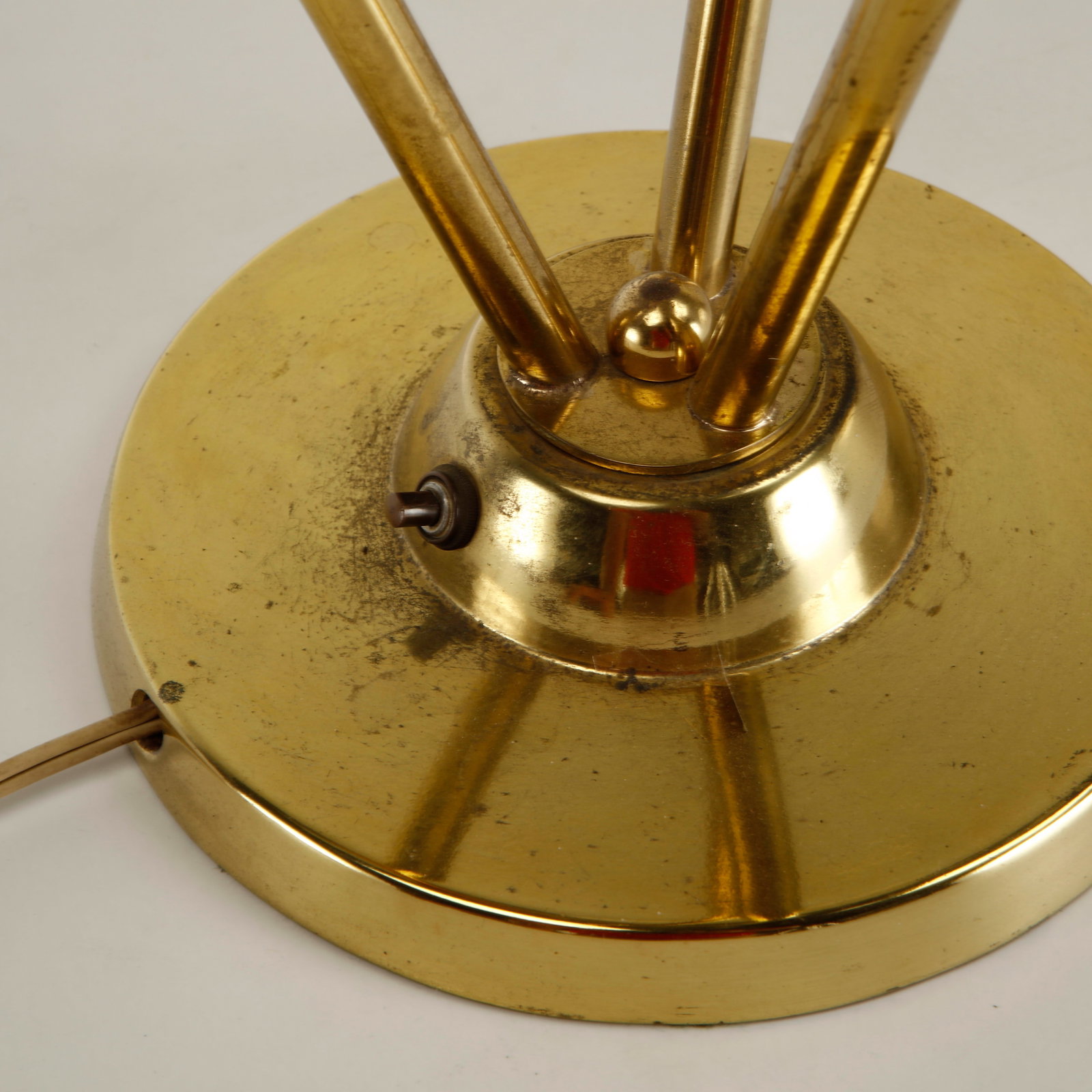 Lightolier Brass Table Lamp - 6