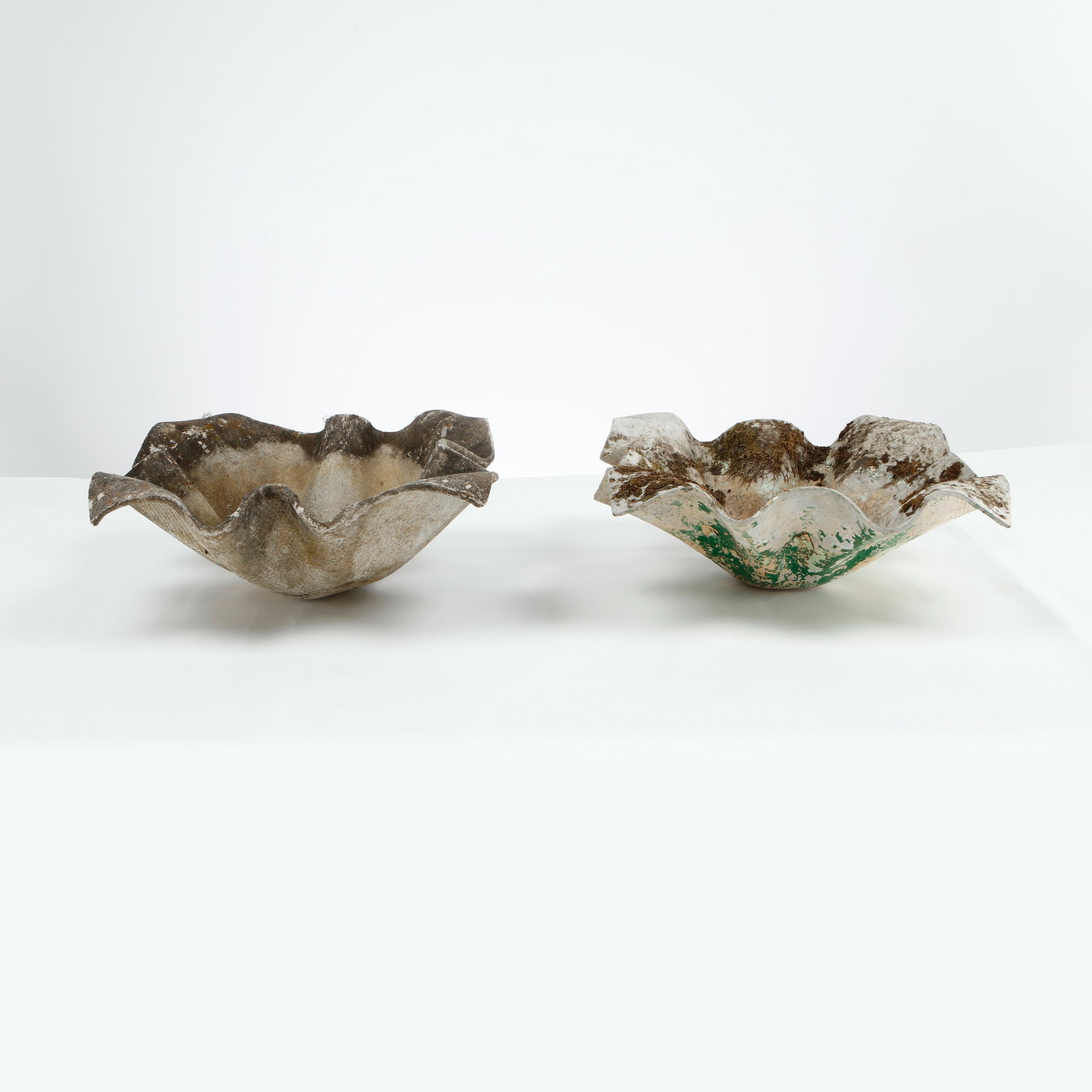 Willy Guhl, Pair of Small Elephant Ear Planters, 1960s (1 of 13)