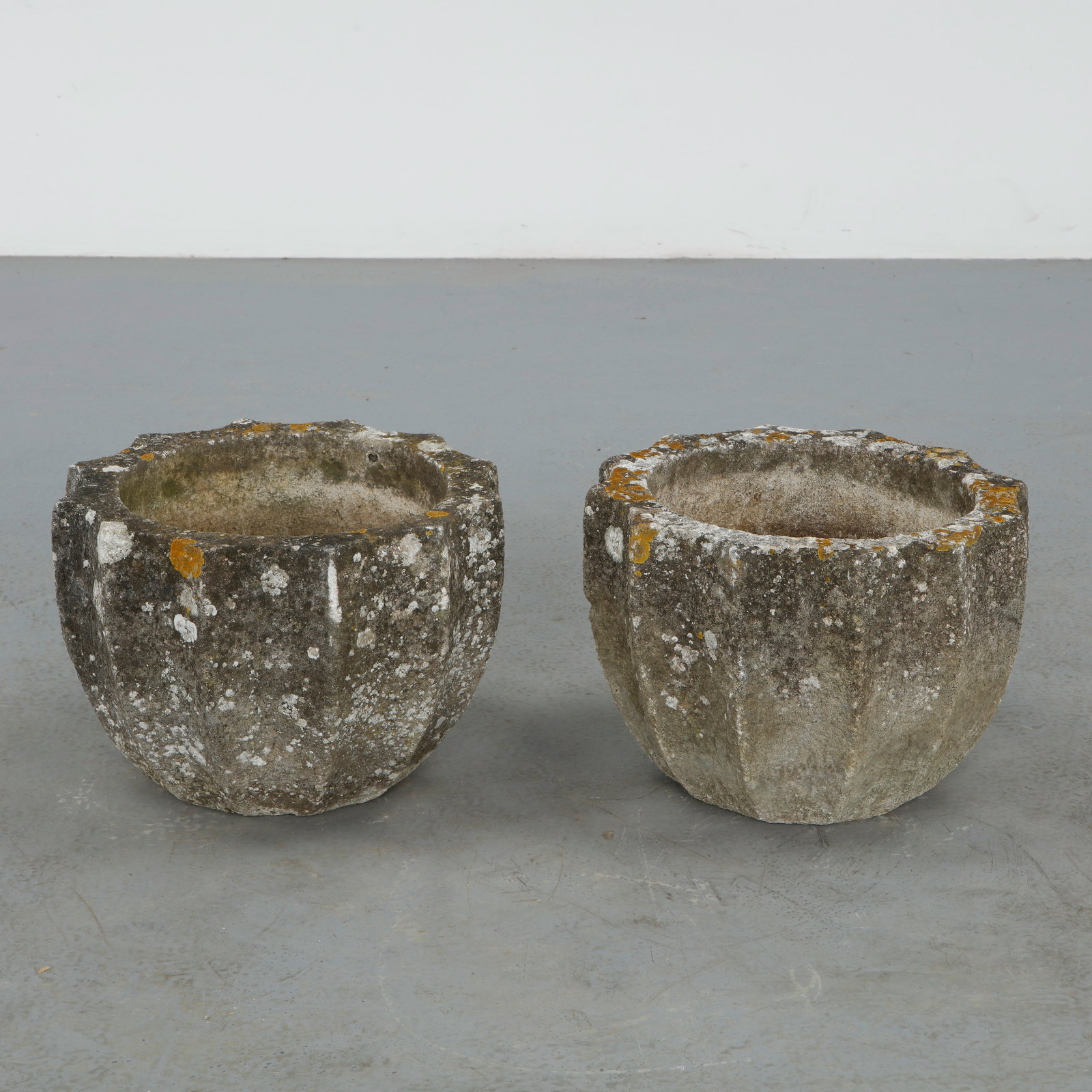 Pair of Sculpted Facet Stone Planter, 1960s (1 of 10)