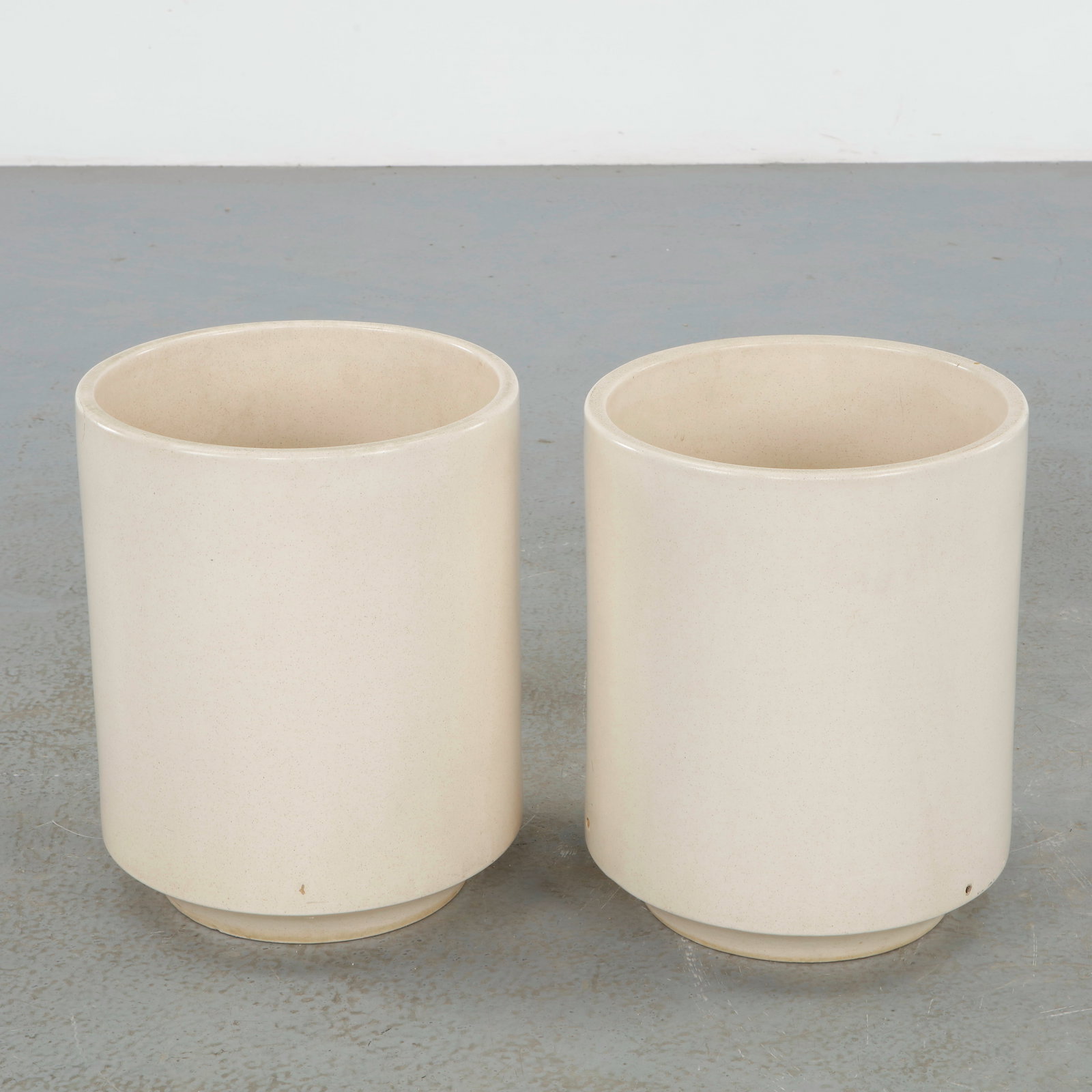Gainey Ceramics, Pair of Ceramic Planters ModelÂ C-14-18, La Verne, California (1 of 13)