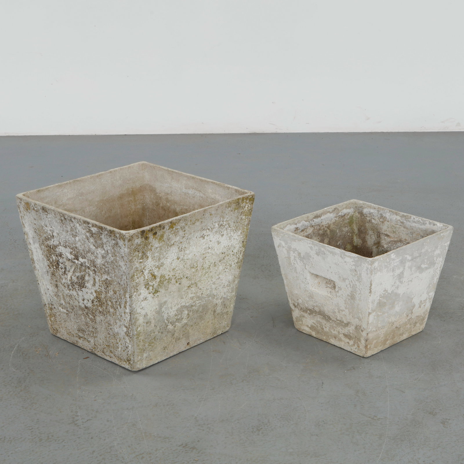Willy Guhl, Pair of Large and Small Graduated Square Planters, 1960s (1 of 14)