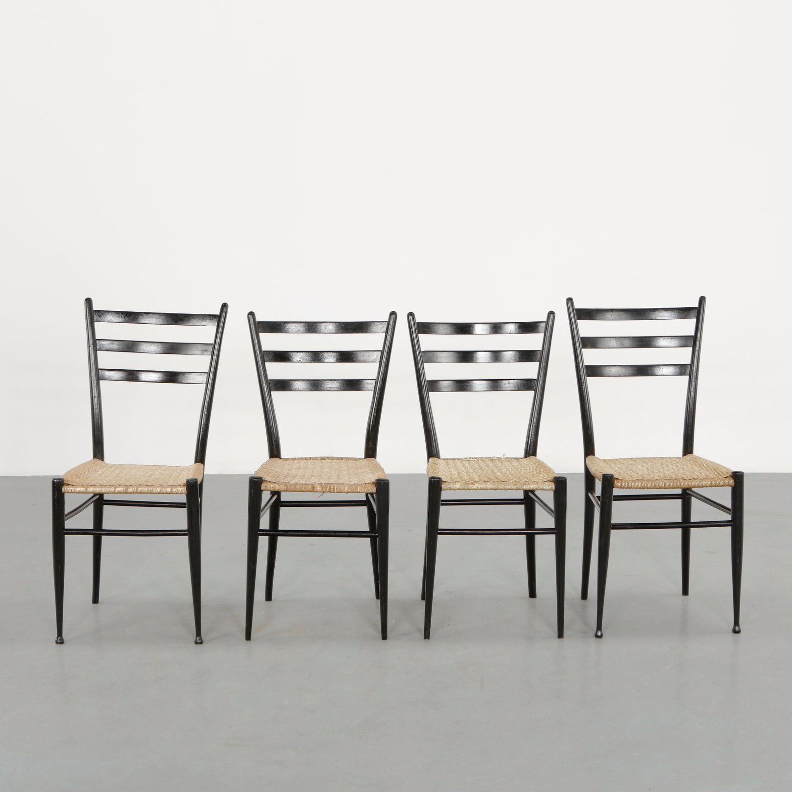 Set of Four Rope and Black Laquered Wood Chairs in the style of Gio Ponti, 1960s - 2