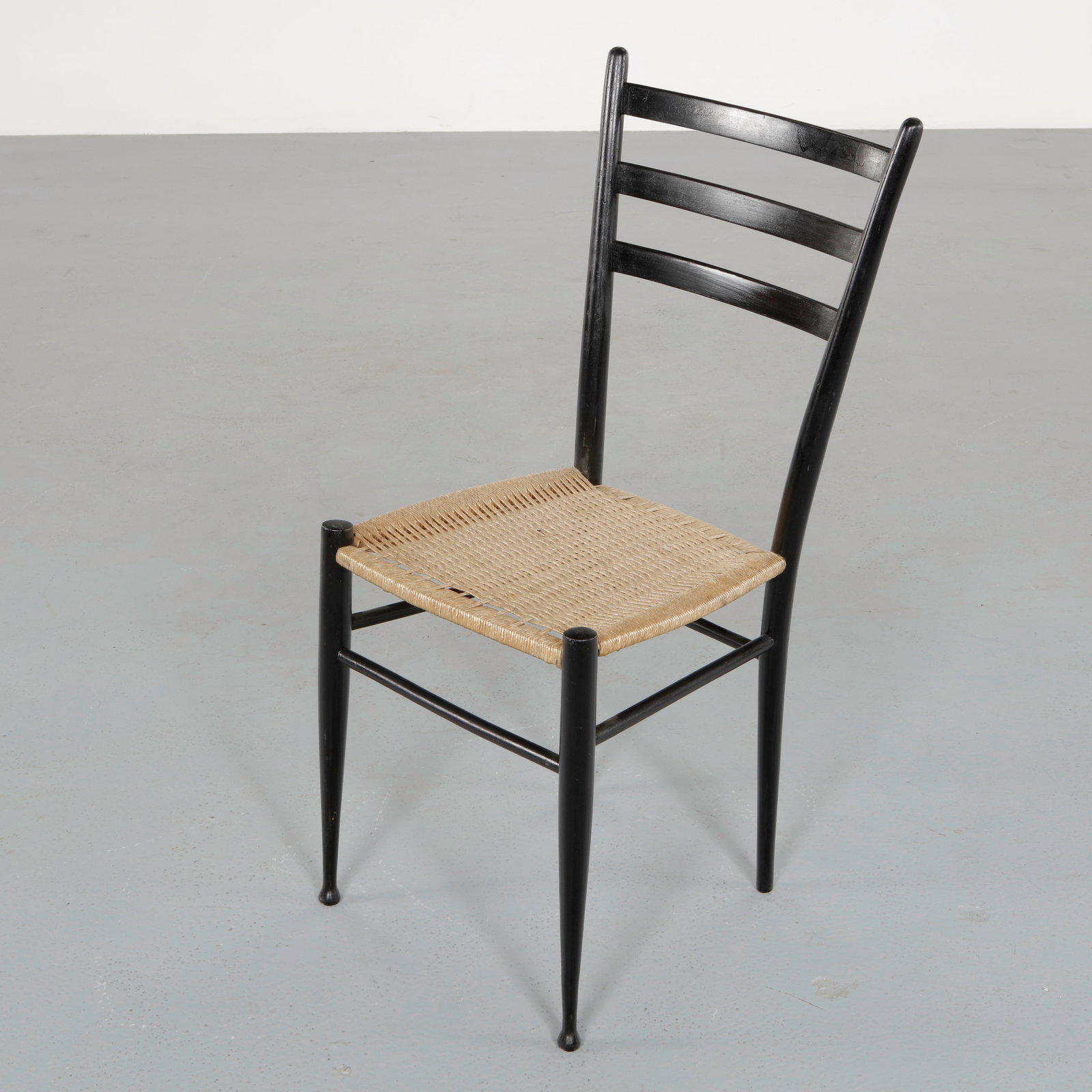 Set of Four Rope and Black Laquered Wood Chairs in the style of Gio Ponti, 1960s - 7