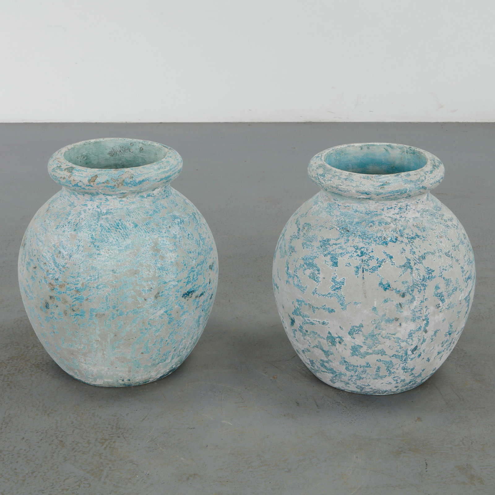 Willy Guhl, Pair of Jar Planters, 1960s (1 of 10)