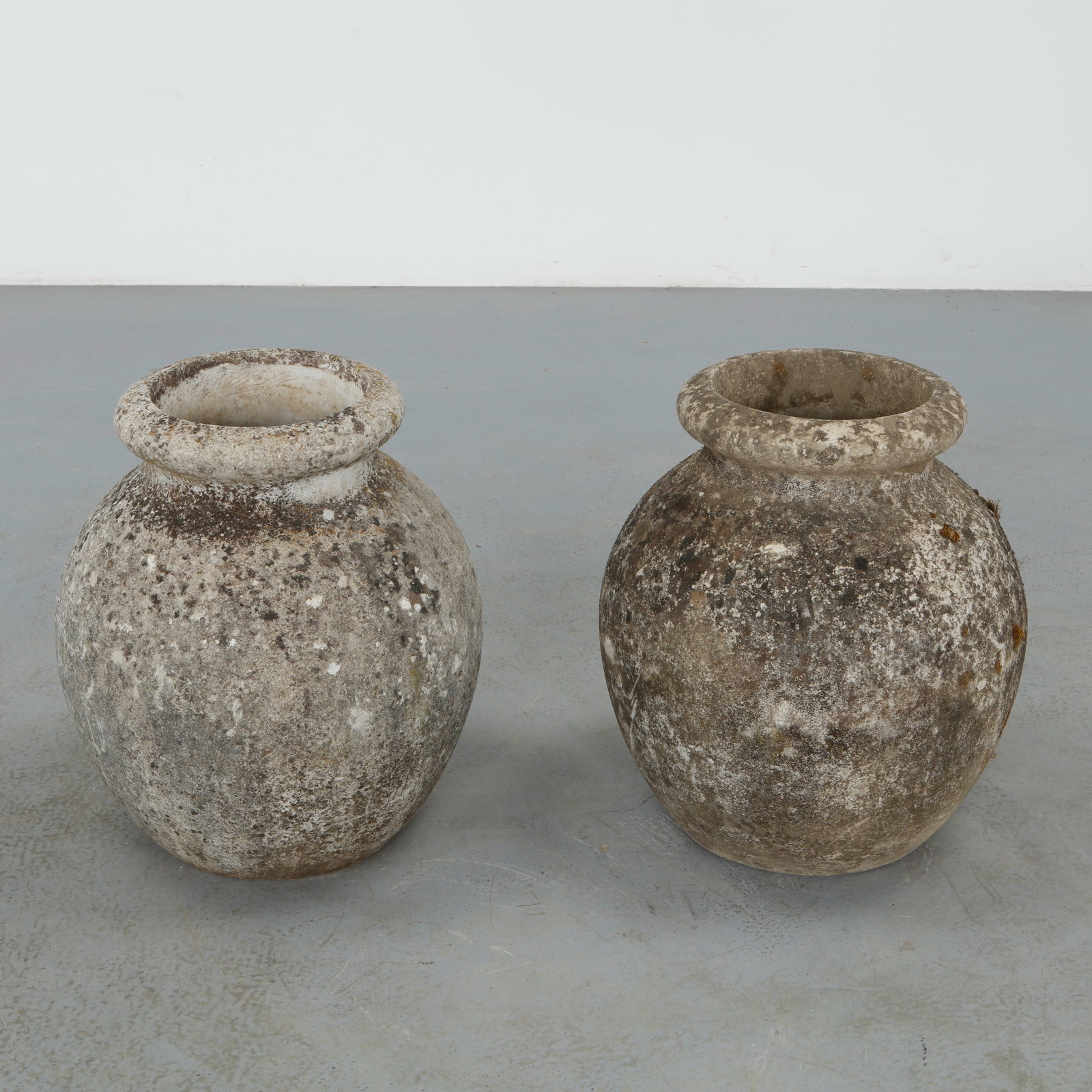 Willy Guhl, Pair of Jar Planters, 1960s (1 of 11)