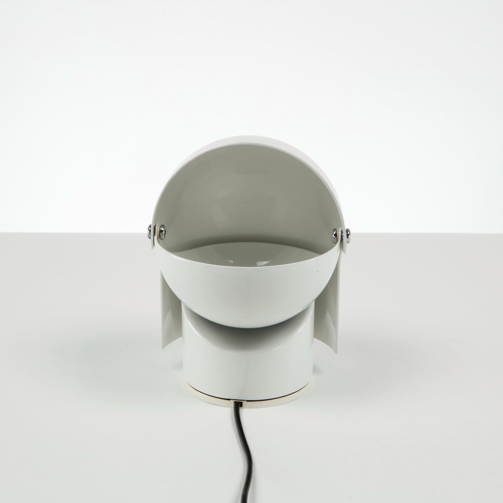 Gae Aulenti Mid-Century Pileino Metal White Table Lamp for Artemide,Â 1970s (1 of 15)