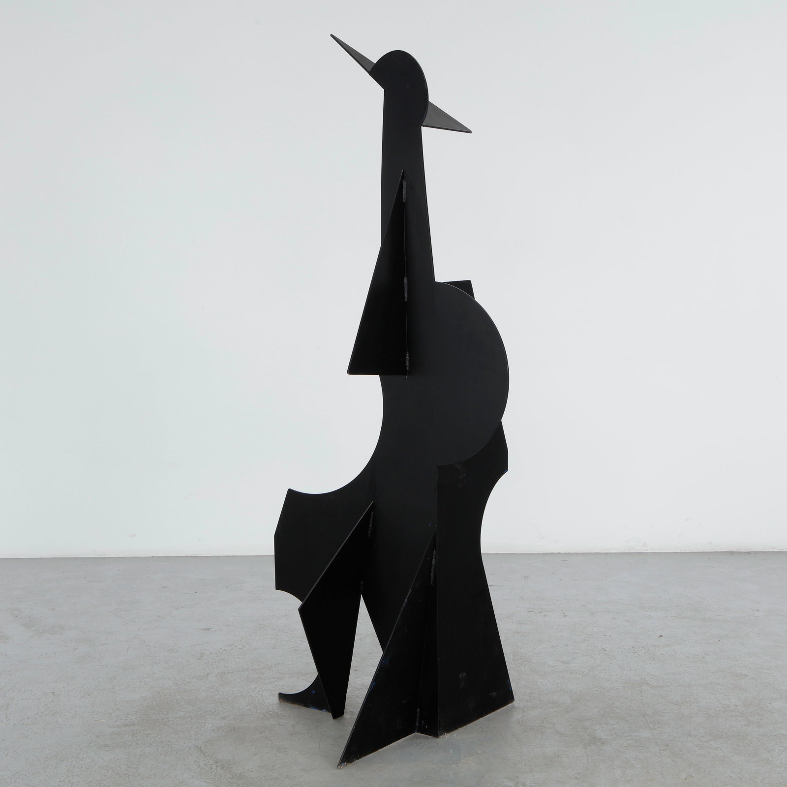 Philippe Makhloof, Abstract Metal Sculpture, 1980s: Composed of intersecting steel elements finished in matte black, this sculpture showcases Philippe Makhloof minimalist yet powerful visual language. The open construction creates a compelling dialogue