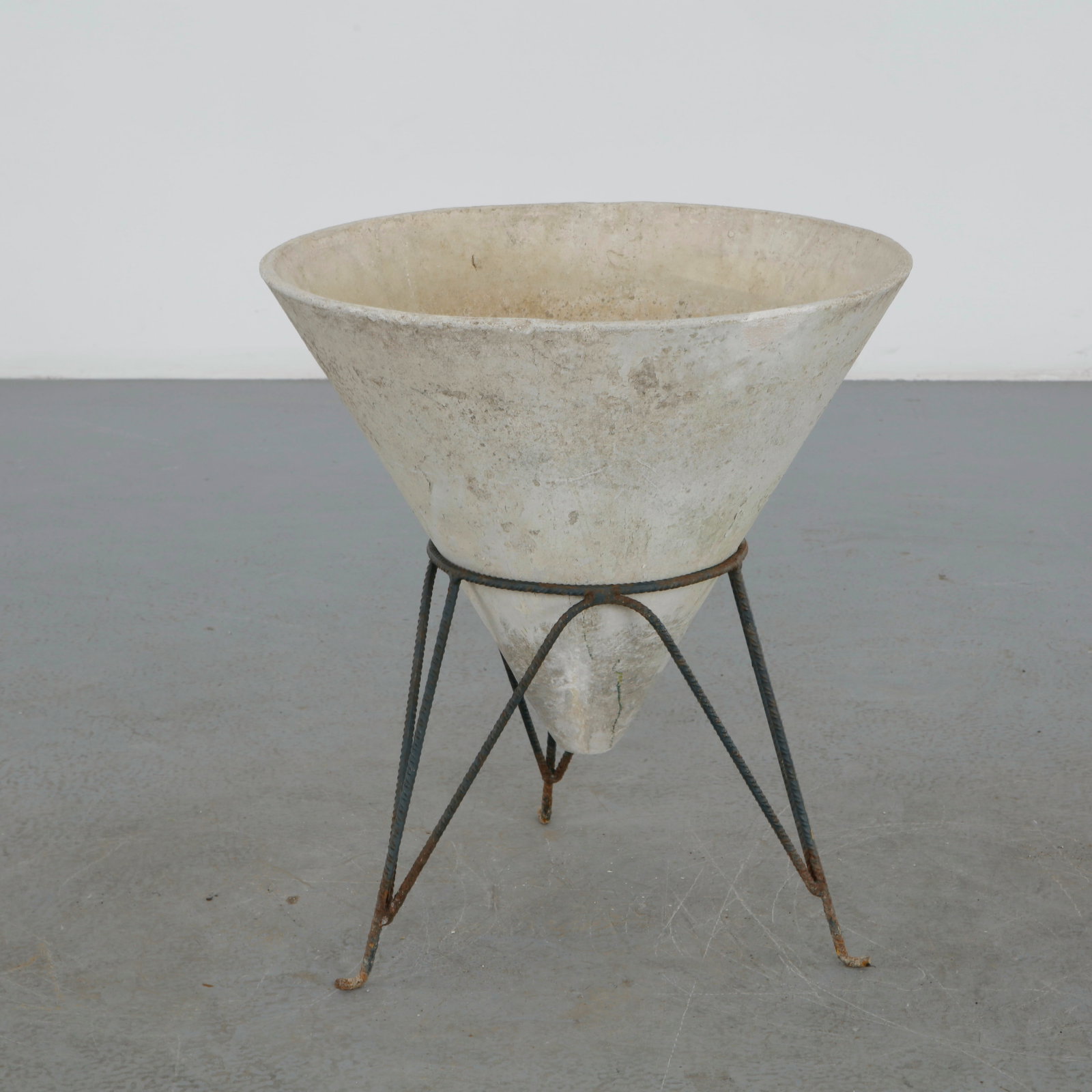 Willy Guhl, Conical Planter on Stand, 1960s (1 of 11)