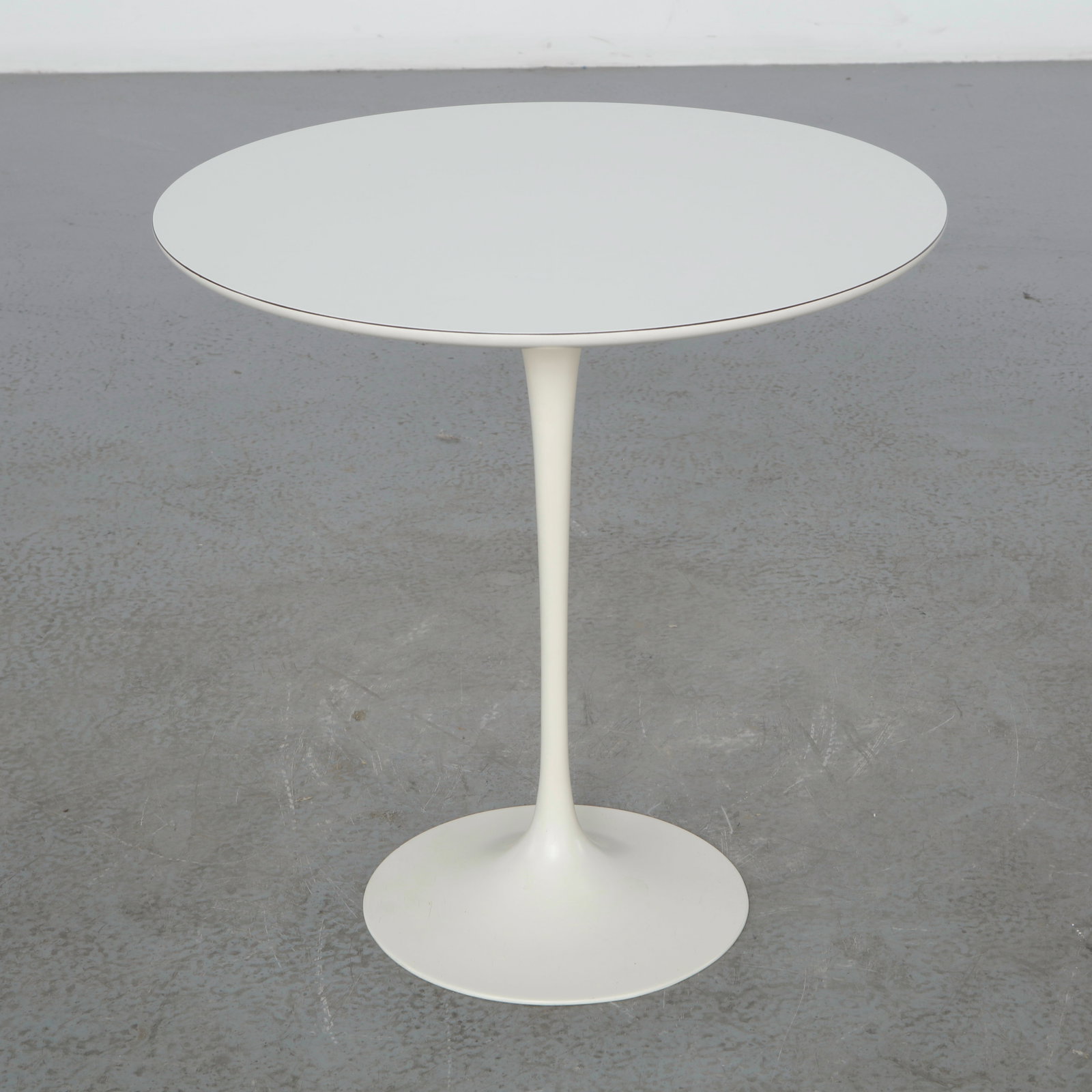 Eero Saarinen for Knoll, Tulip Side Table, 1960s: Iconic Tulip side tables designed by Eero Saarinen for Knoll, featuring circular tops supported by the celebrated pedestal base. A timeless modernist design created to eliminate the slum of legs benea