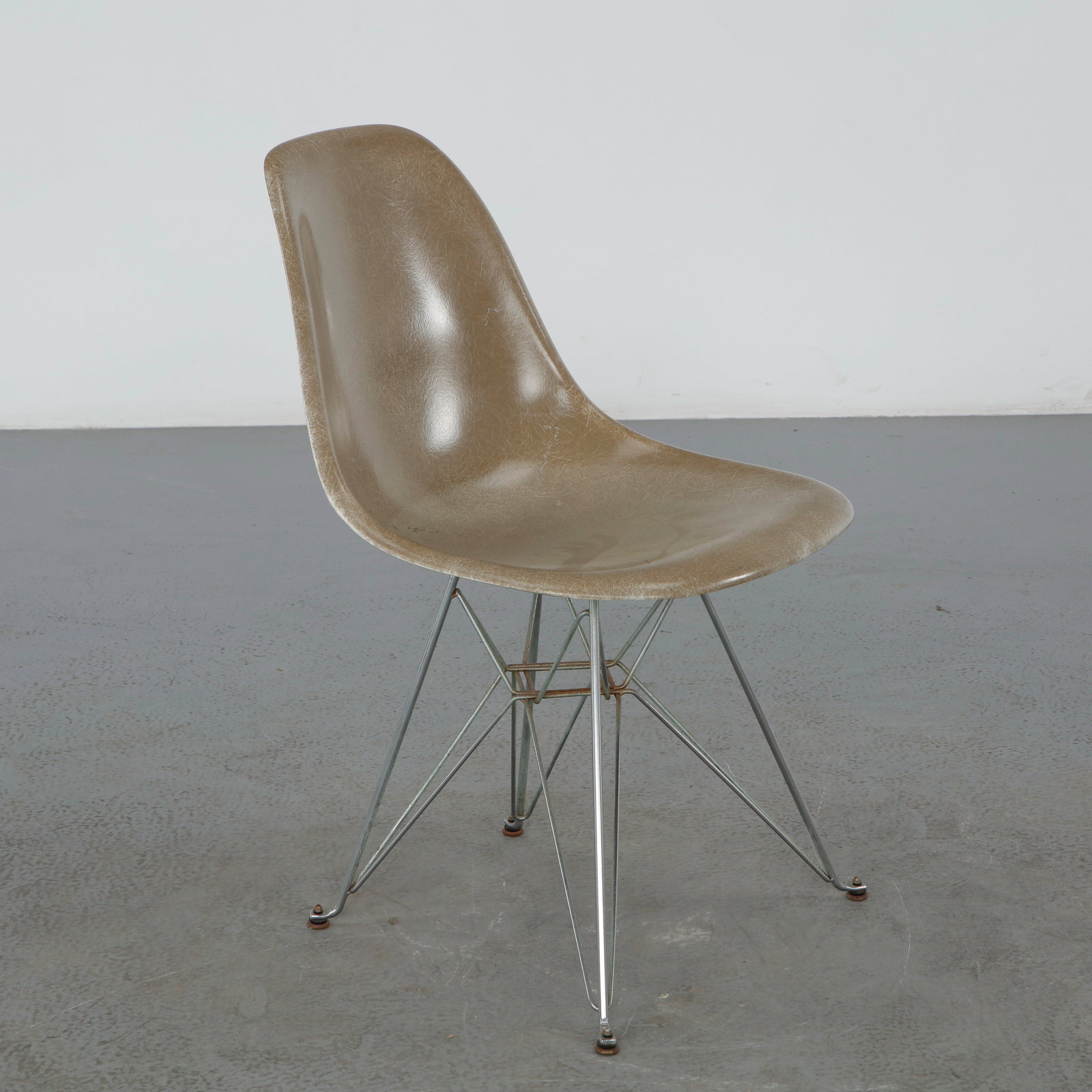 Charles and Ray Eames for Modernica, Fiberglass Shell Chairs (1 of 15)