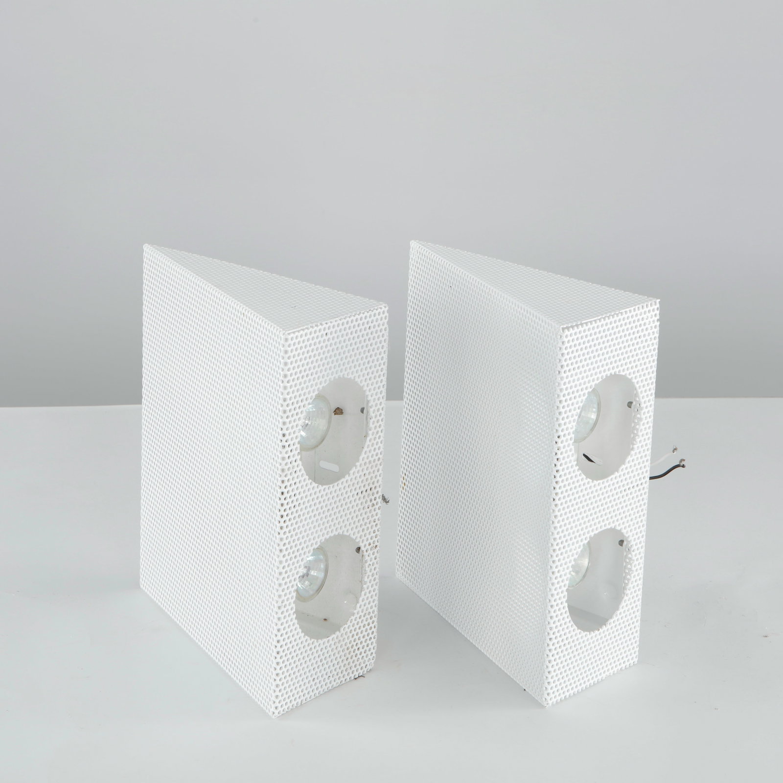 Ron Rezek, Pair of Postmodern Wall Sconces, 1970s (1 of 13)