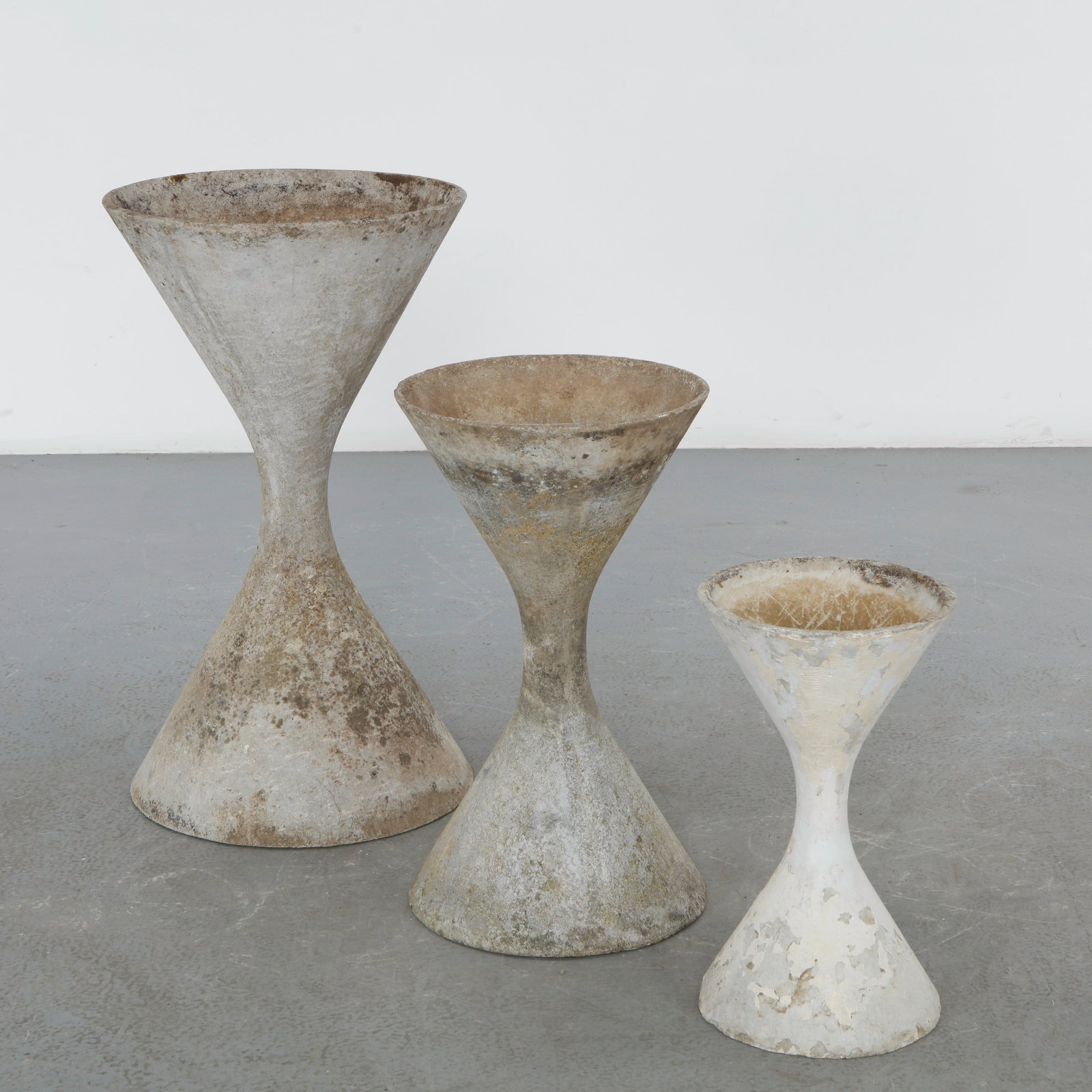 Willy Guhl, Set of Extra Small, Small and Medium Diabolo Planters, 1960s (1 of 17)
