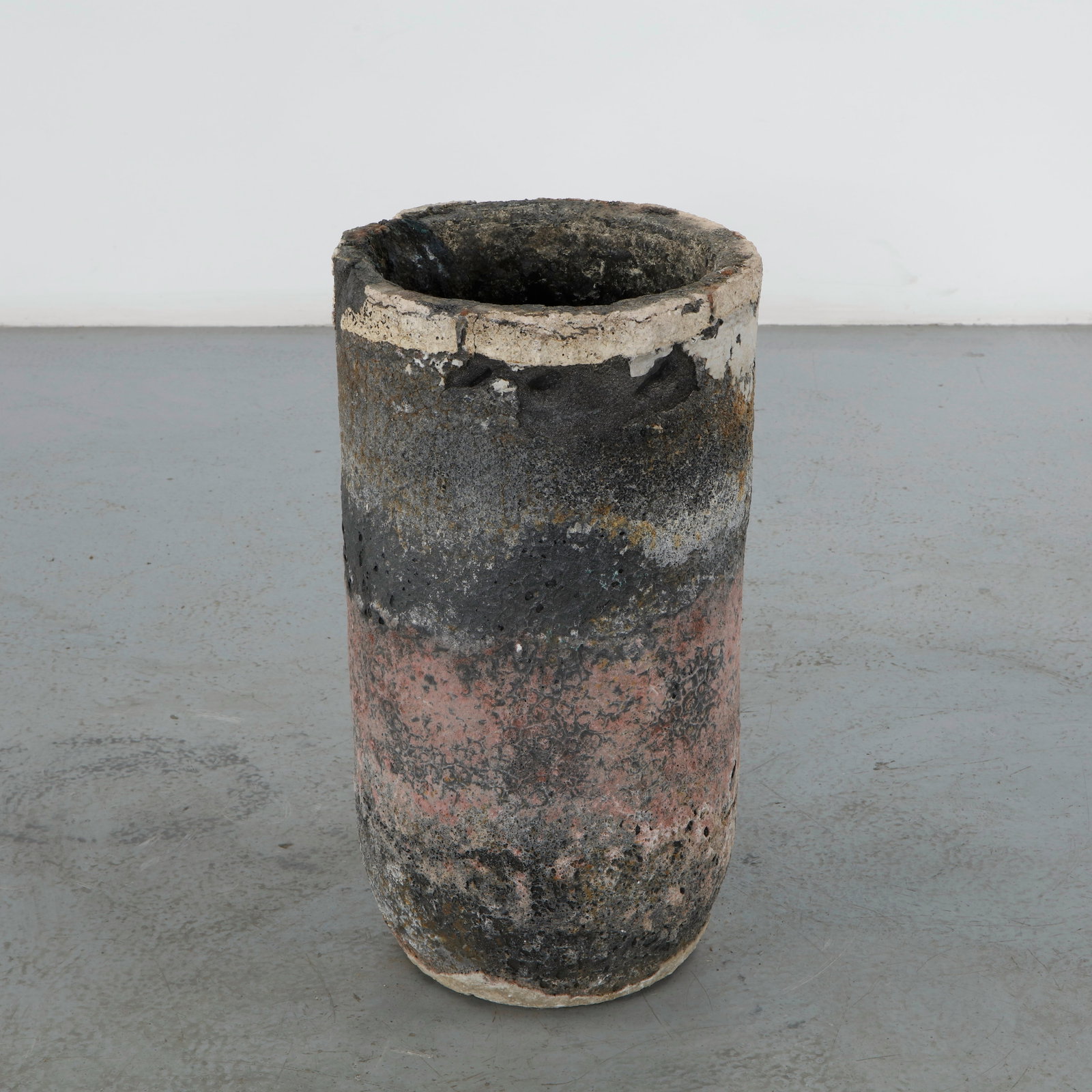 Foundry Crucible Planter, 1960s (1 of 11)